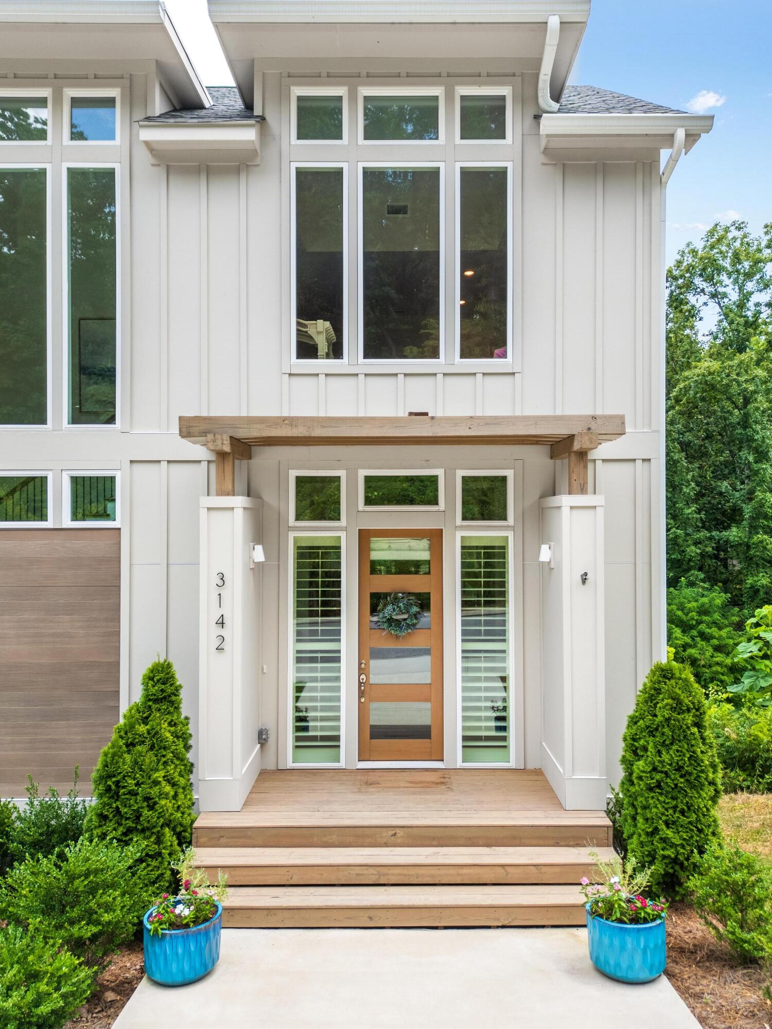 3142 Camber Hill
