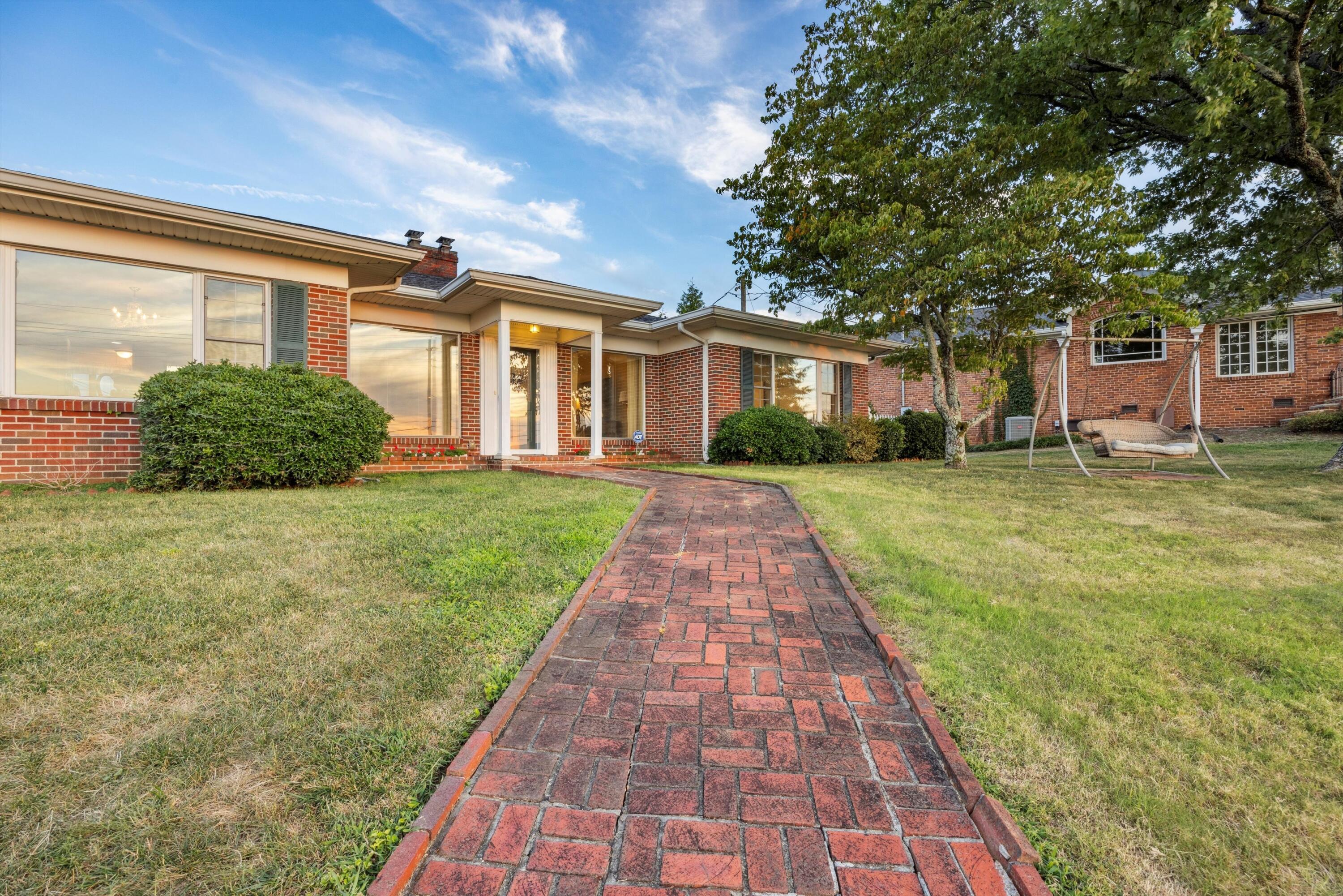 314 N Crest Road