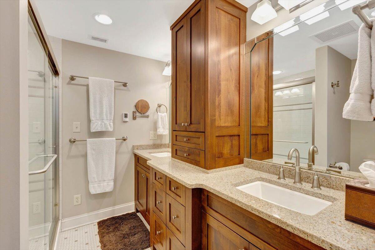 345 Frazier Avenue, 301