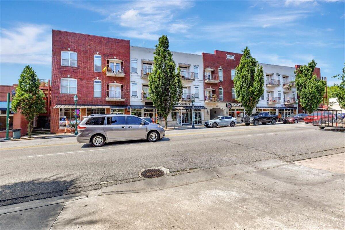 345 Frazier Avenue, 301