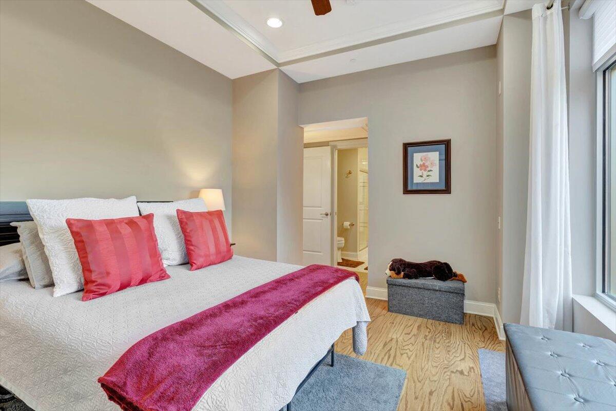 345 Frazier Avenue, 301