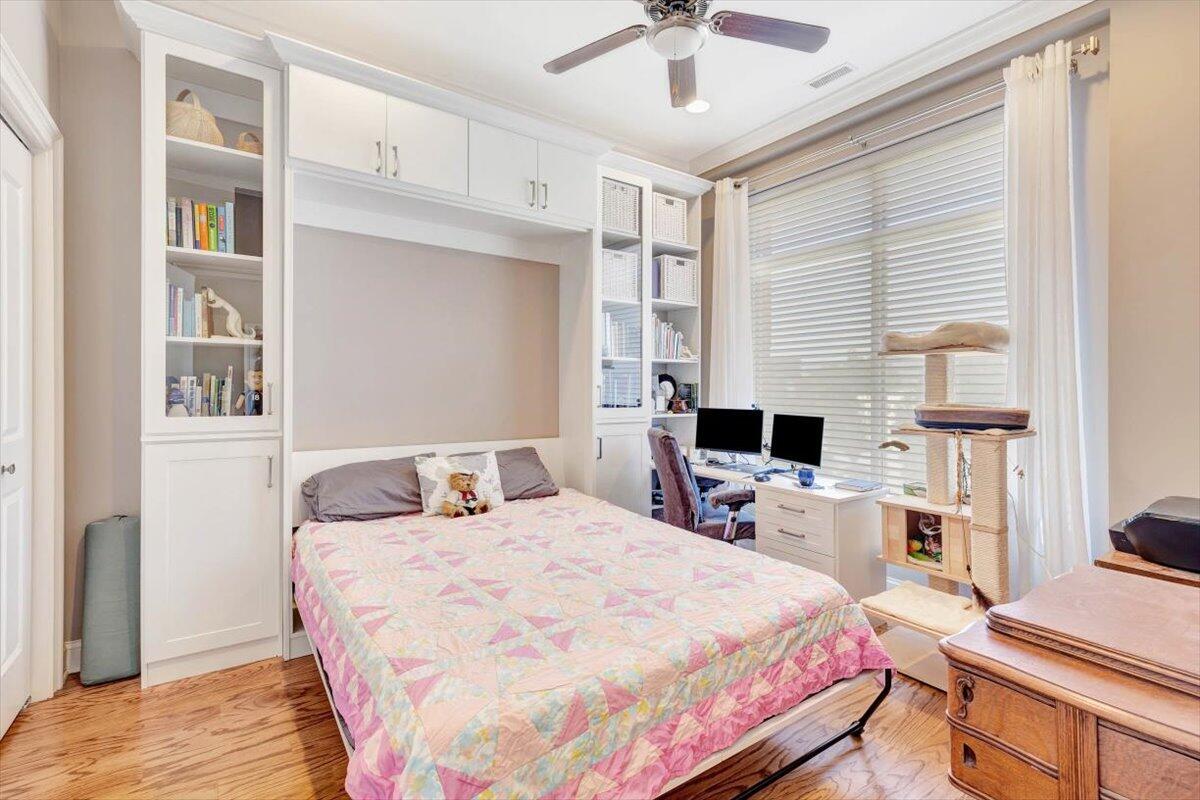 345 Frazier Avenue, 301
