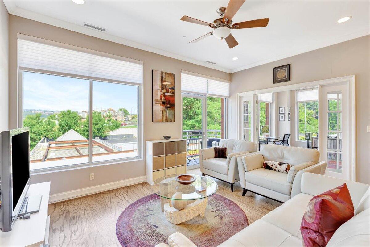 345 Frazier Avenue, 301