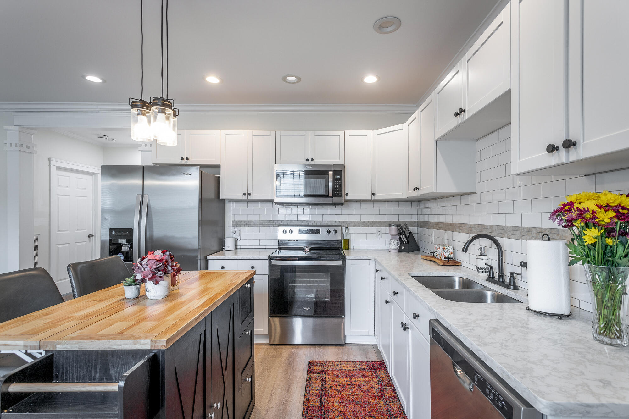 967 W Elmwood Drive