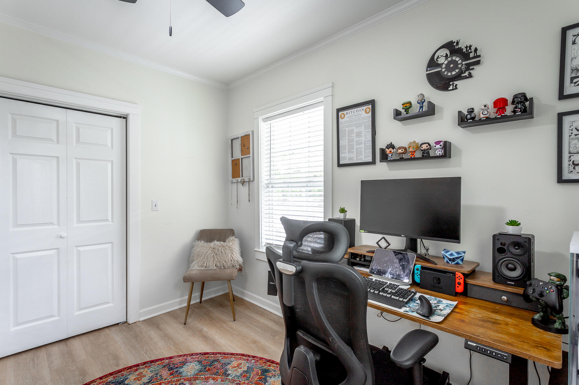 967 W Elmwood Drive