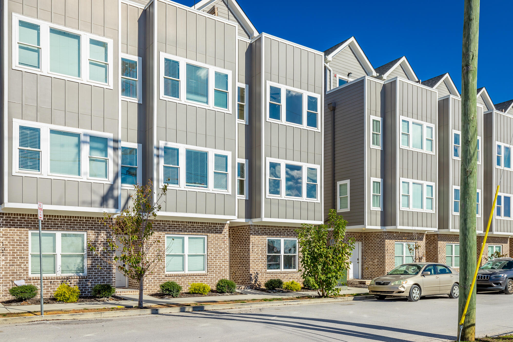 917 E 17th Street, 111