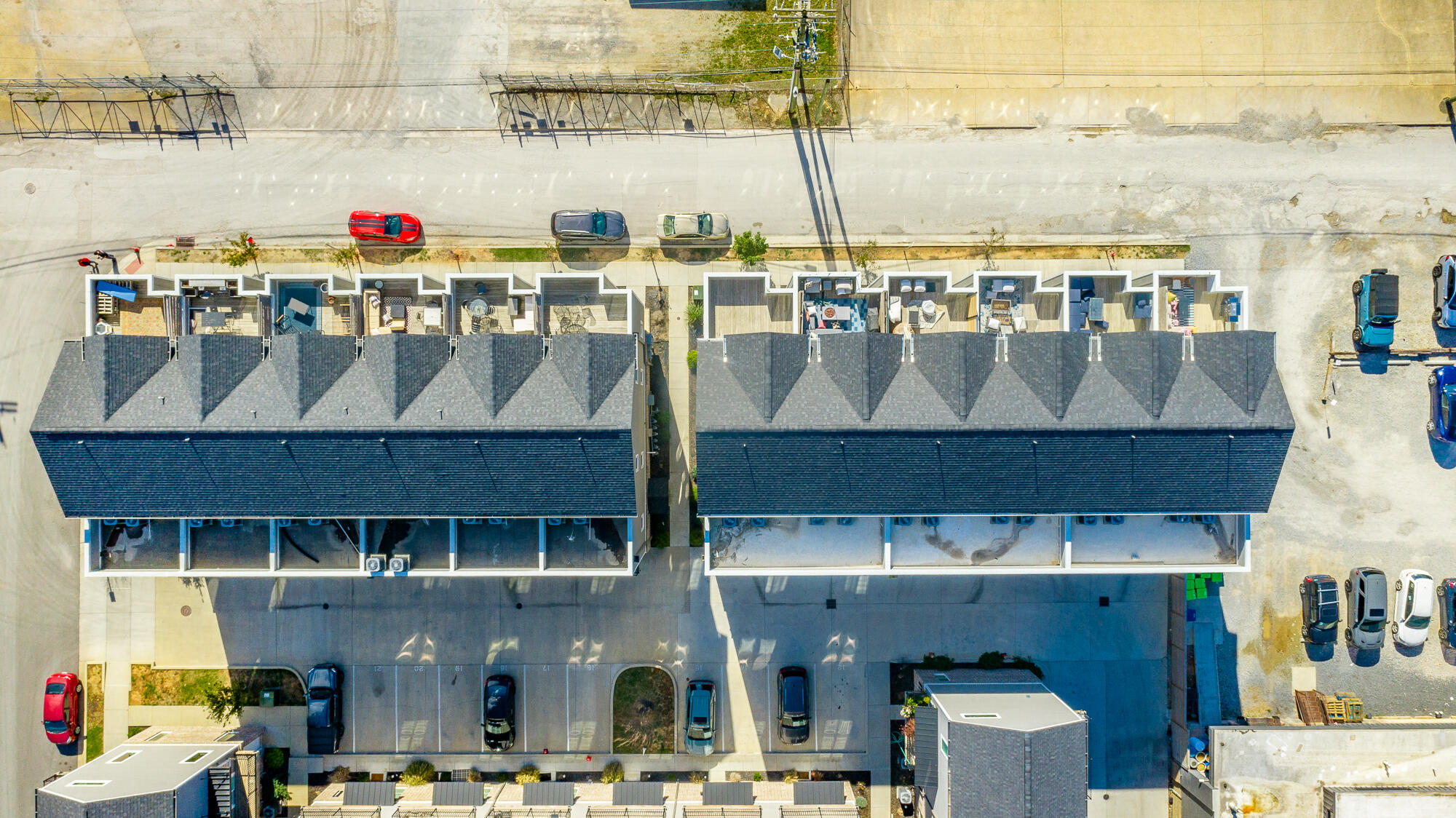 917 E 17th Street, 111