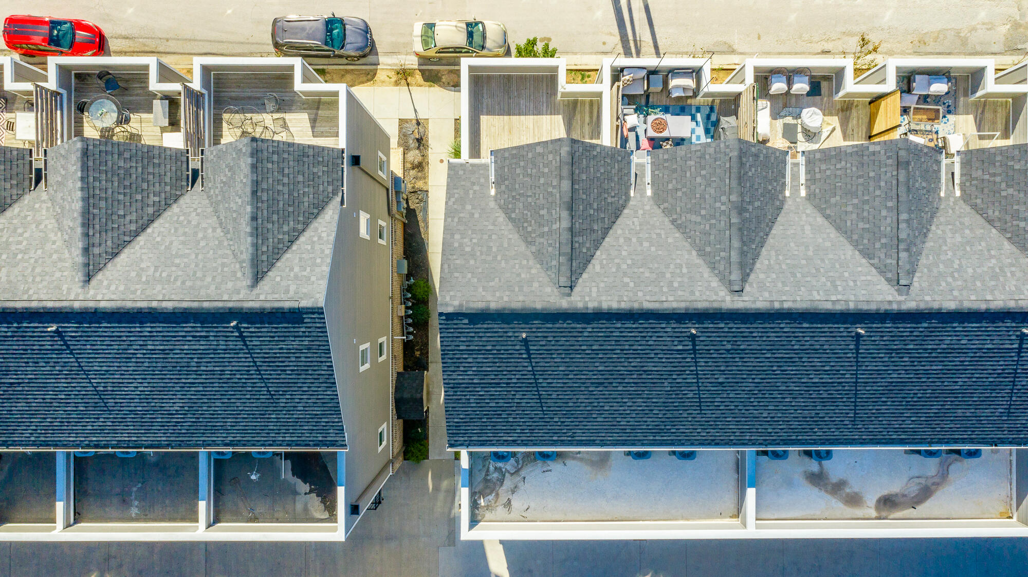 917 E 17th Street, 111