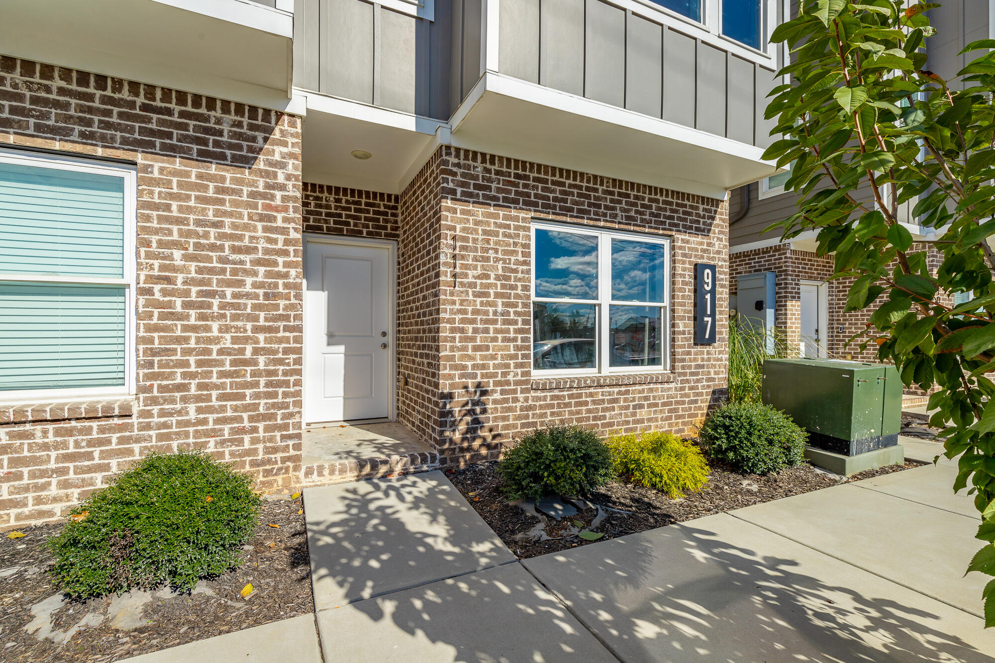 917 E 17th Street, 111