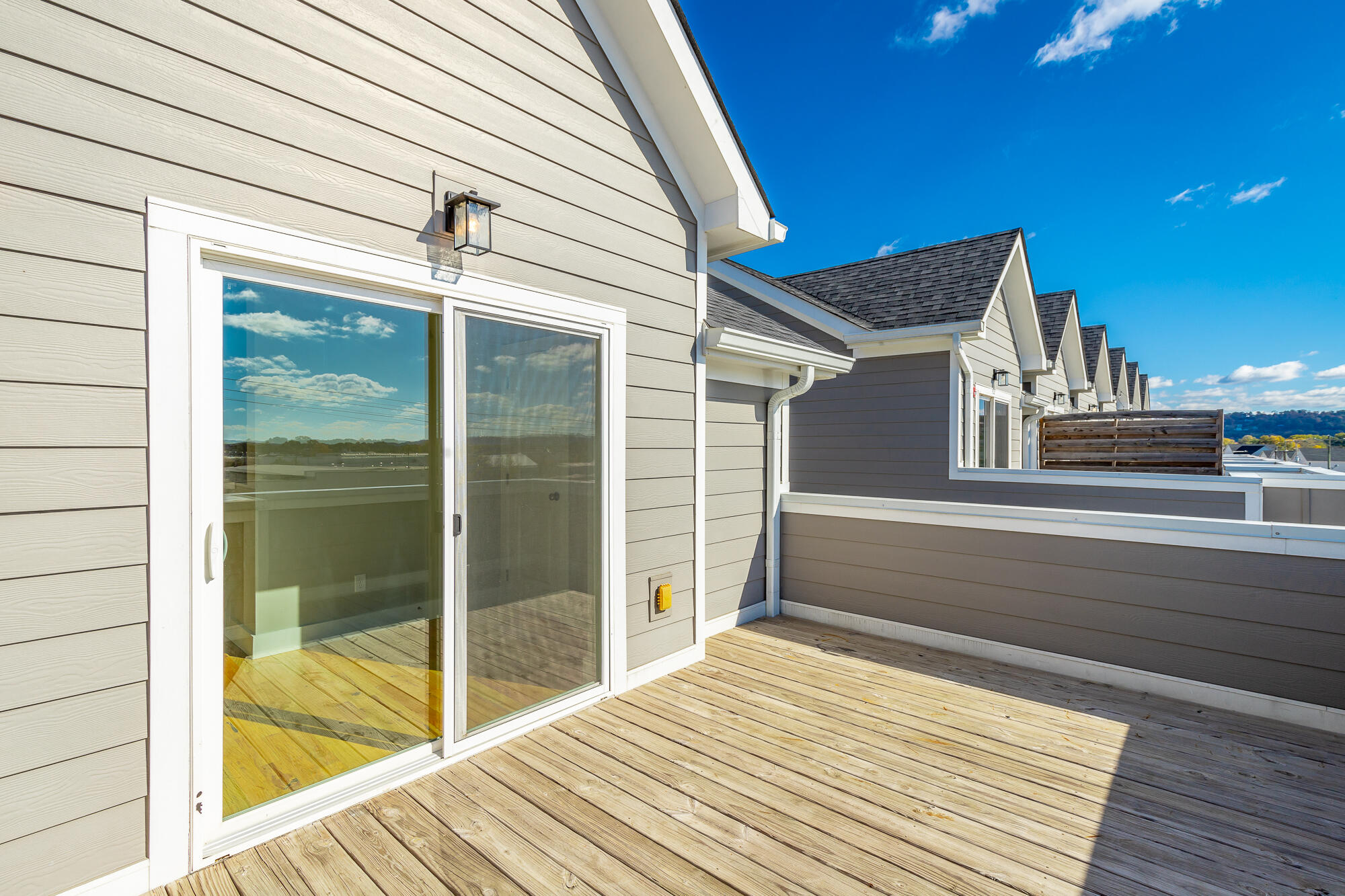 917 E 17th Street, 111