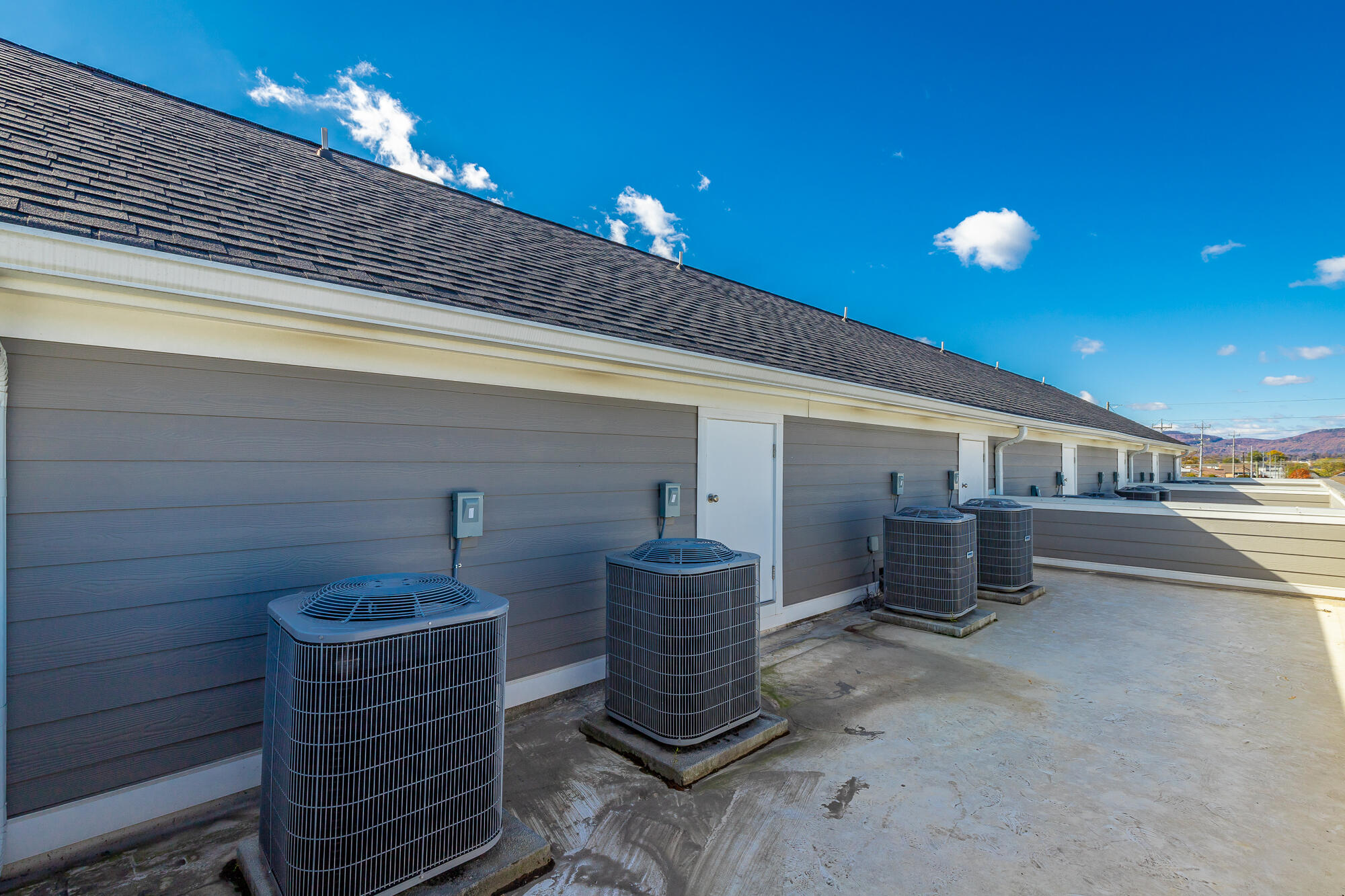 917 E 17th Street, 111