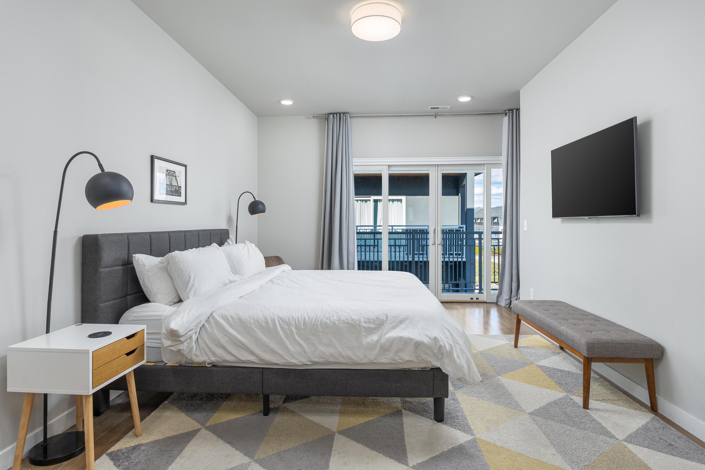 1505 Jefferson Street, 101