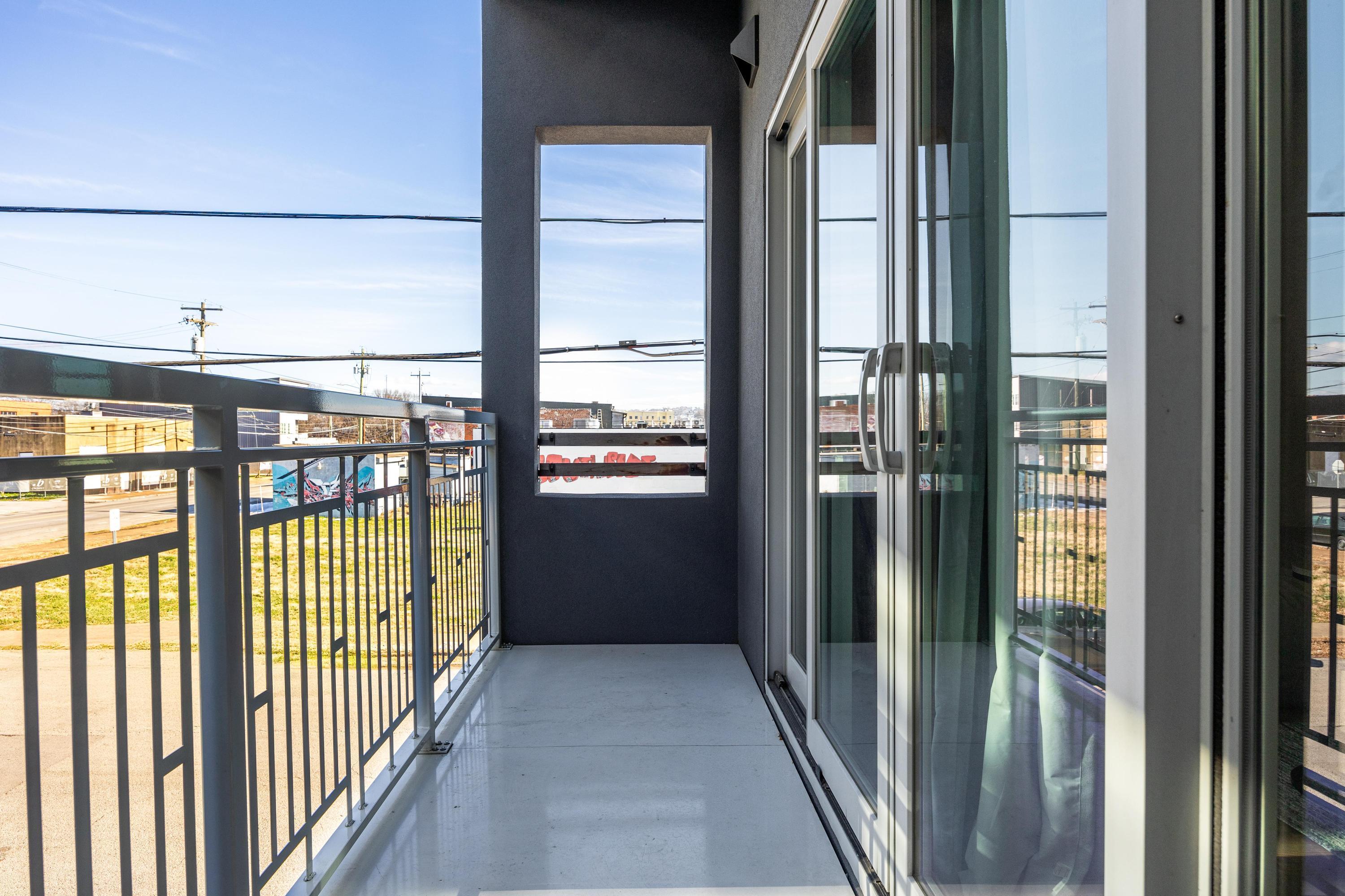 1505 Jefferson Street, 101