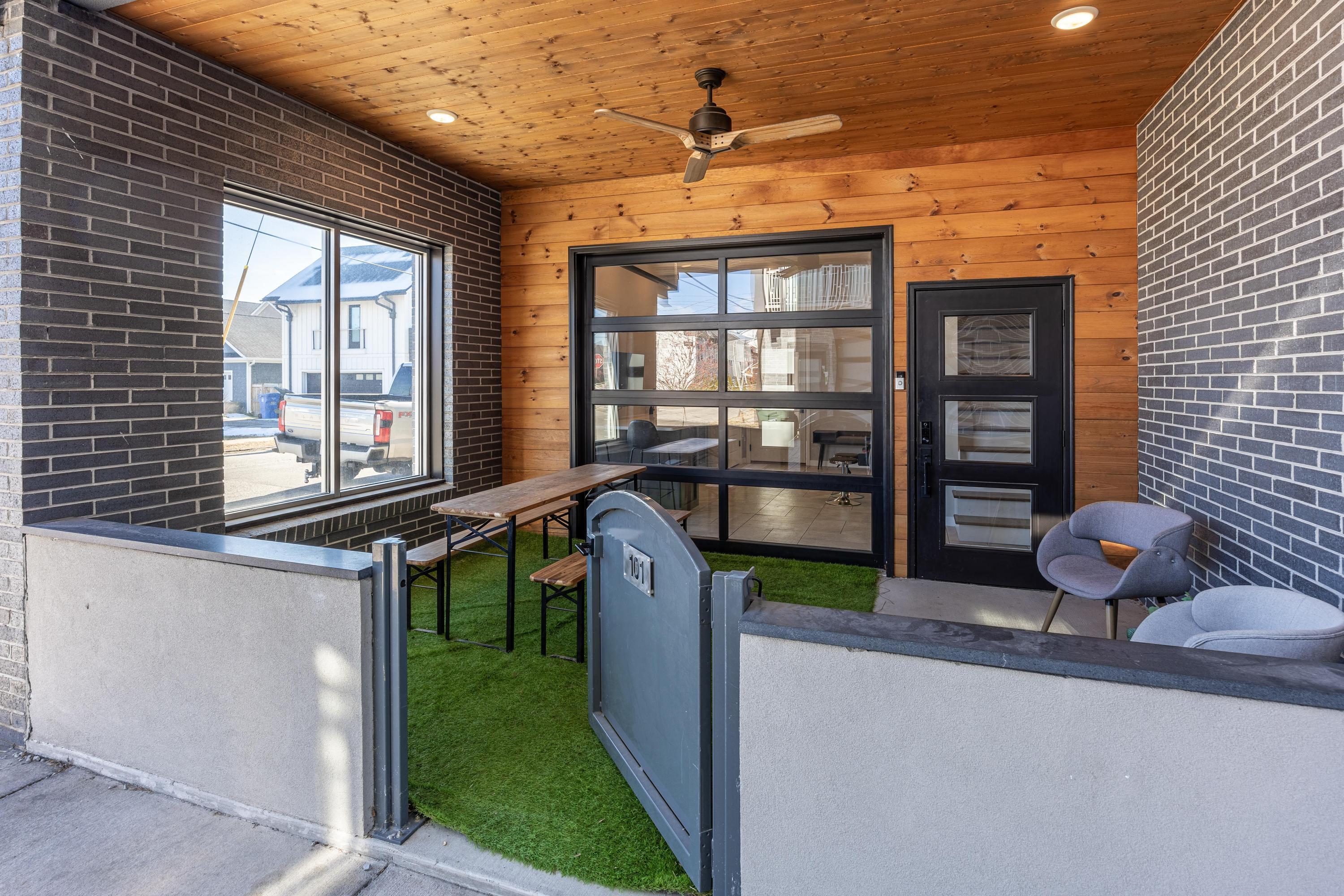 1505 Jefferson Street, 101