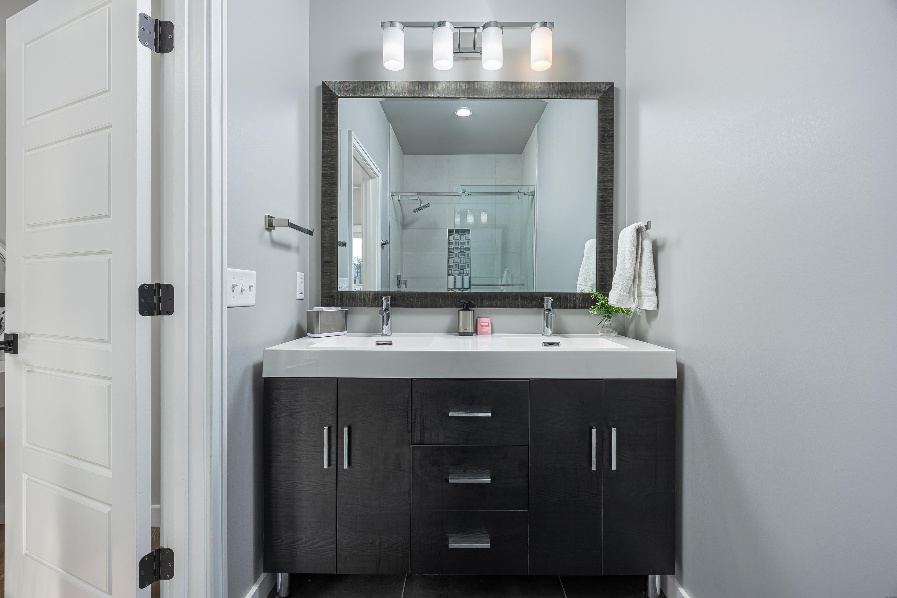 1505 Jefferson Street, 101