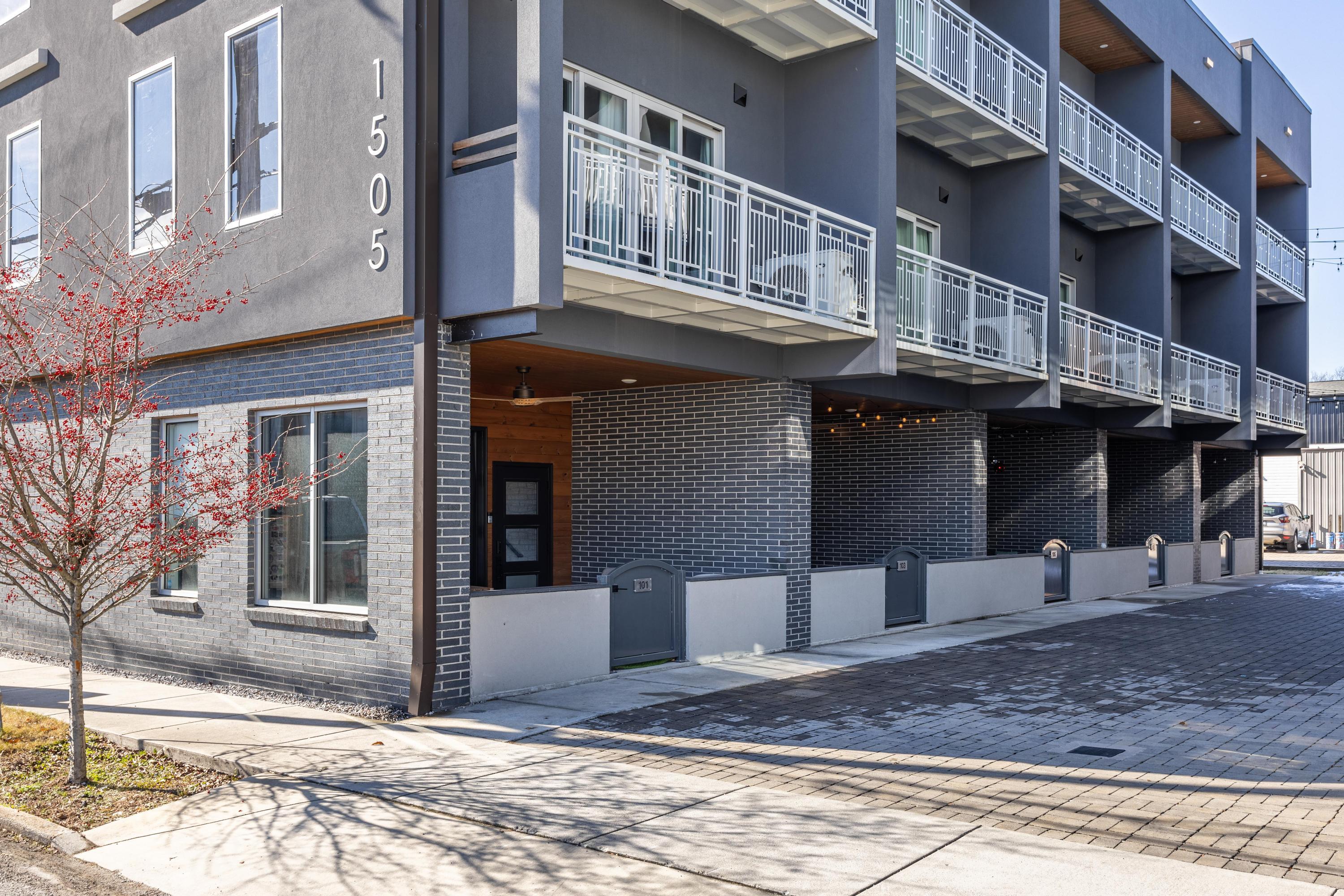 1505 Jefferson Street, 101