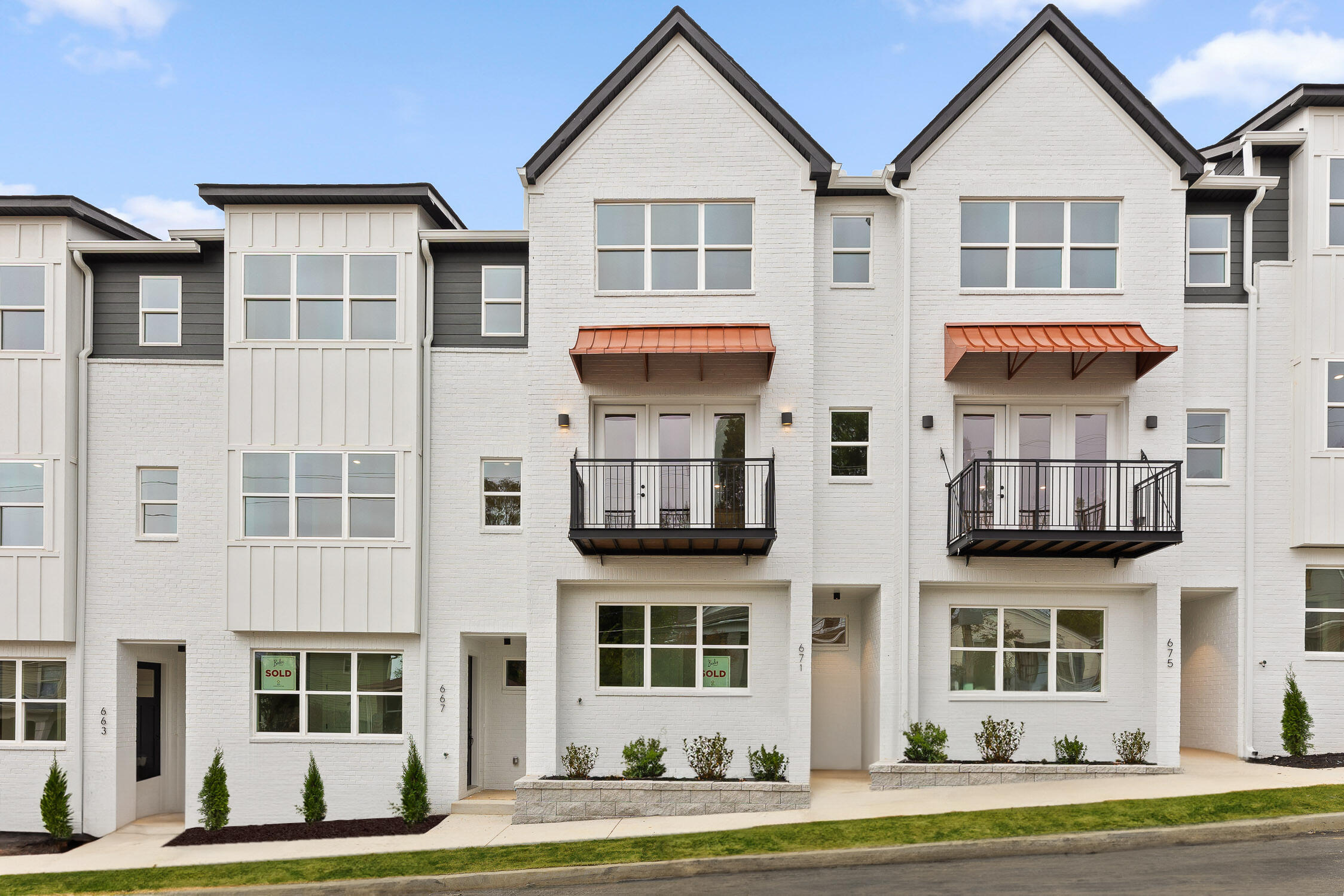 652 Bespoke Way