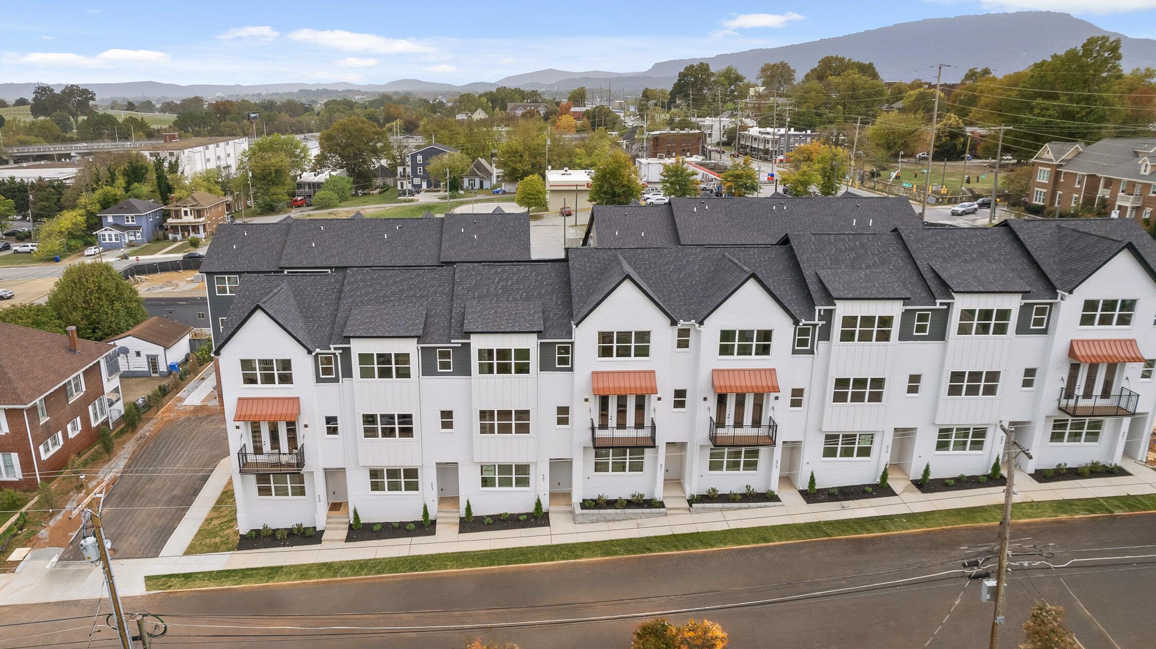 652 Bespoke Way