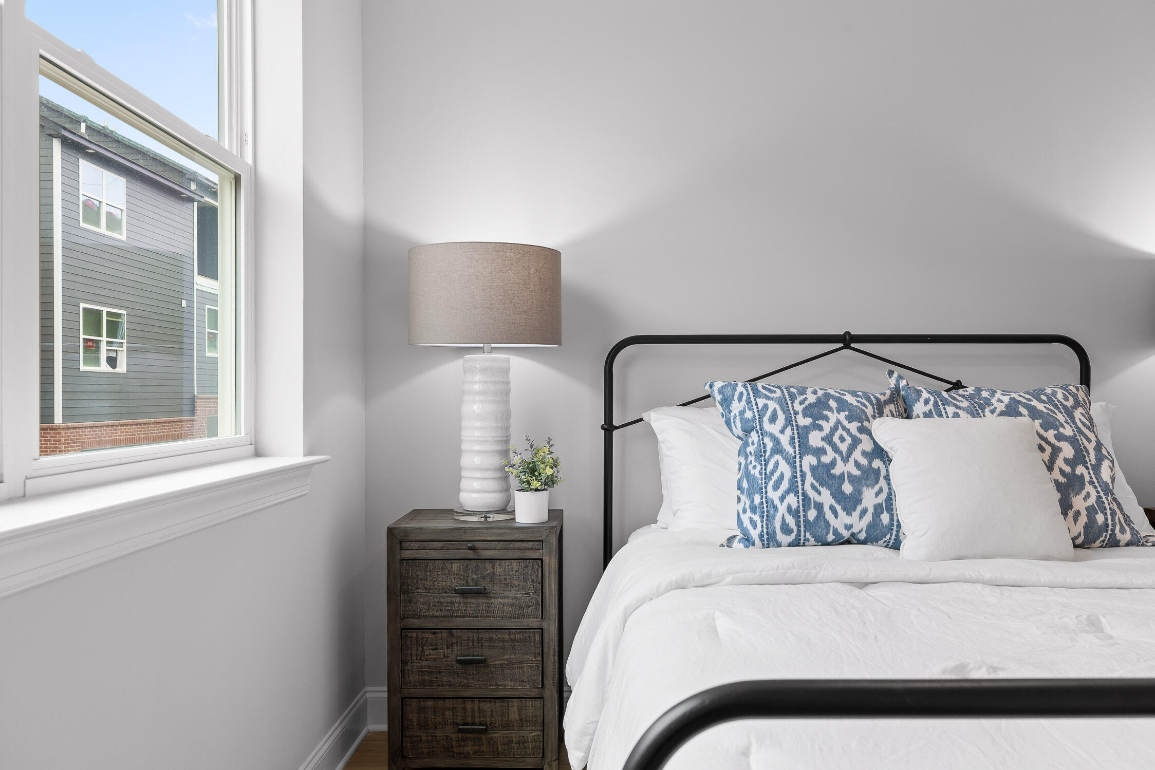 652 Bespoke Way