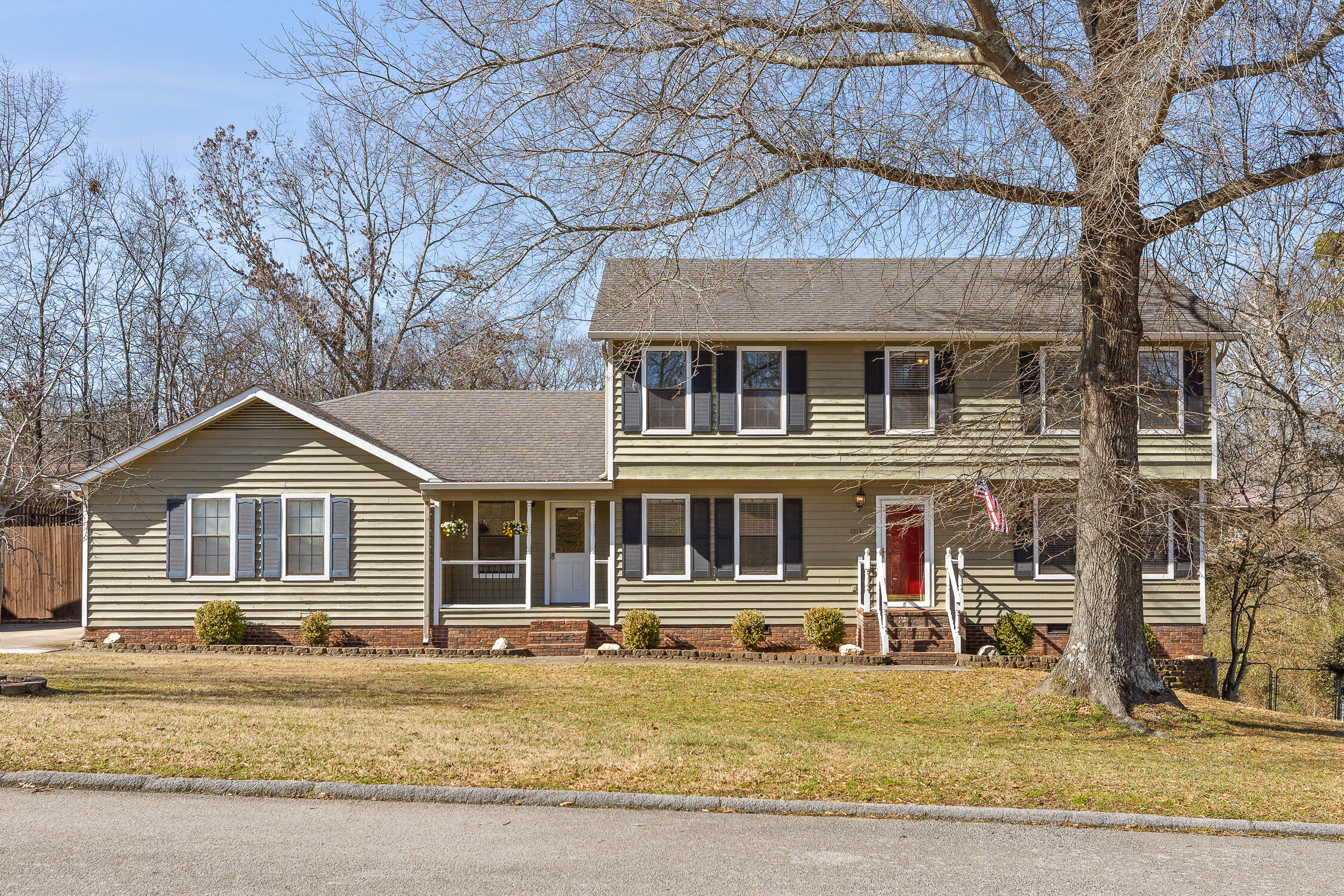 1013 Wedgewood Drive