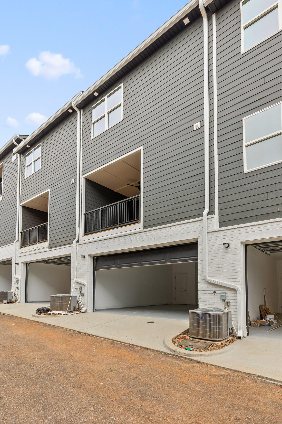 711 Bespoke Way