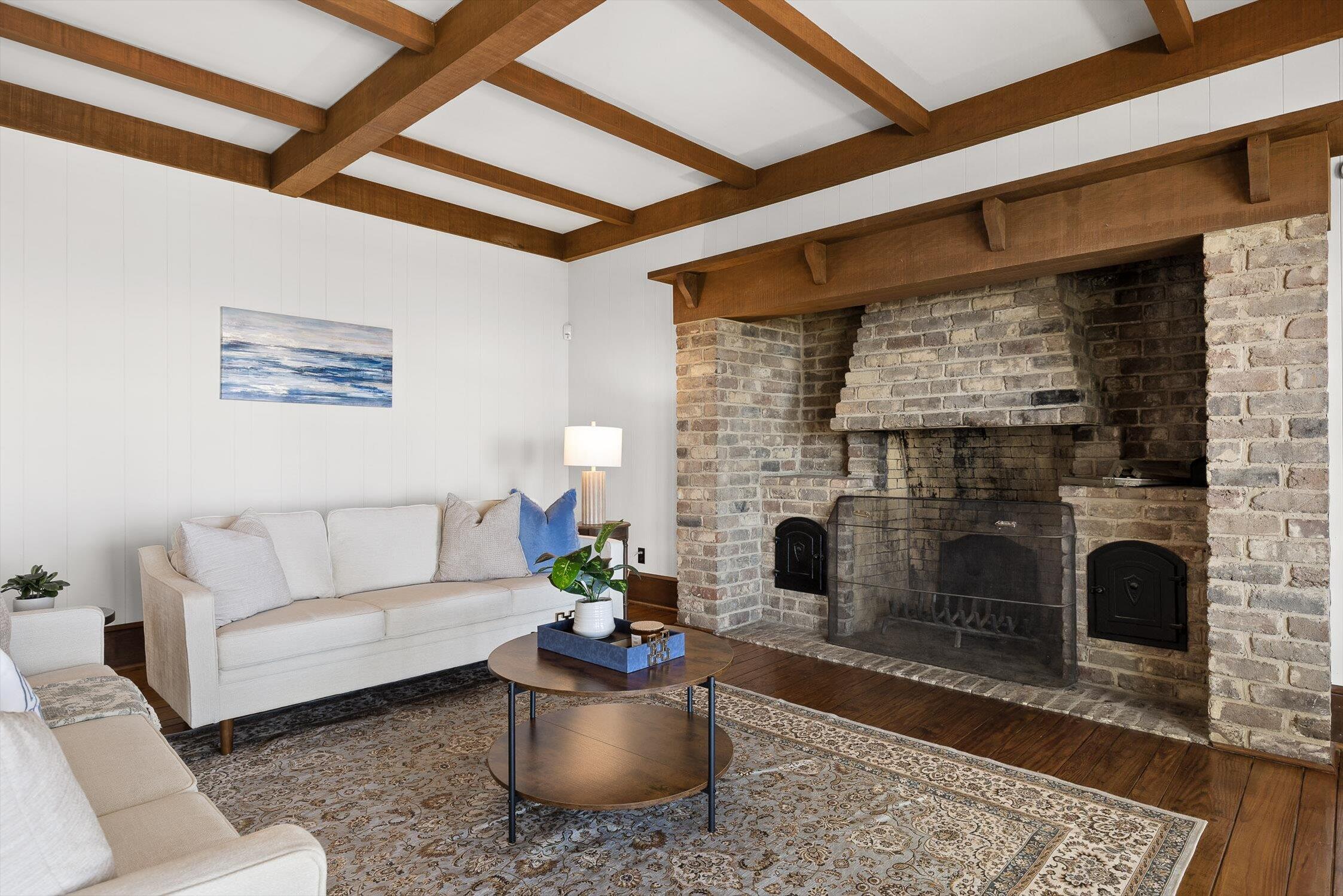 1116 Cumberland Road