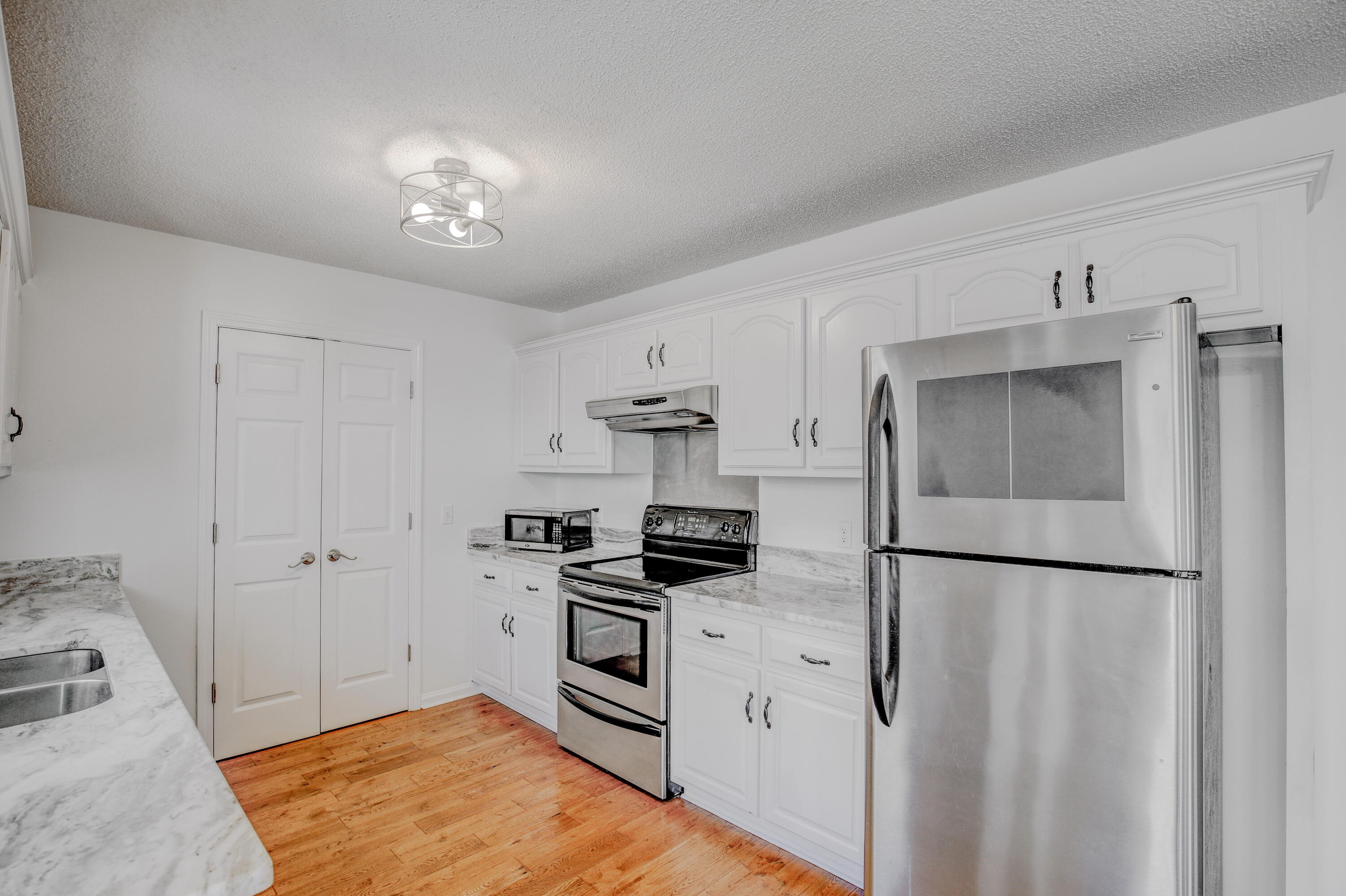 6594 White Tail Drive