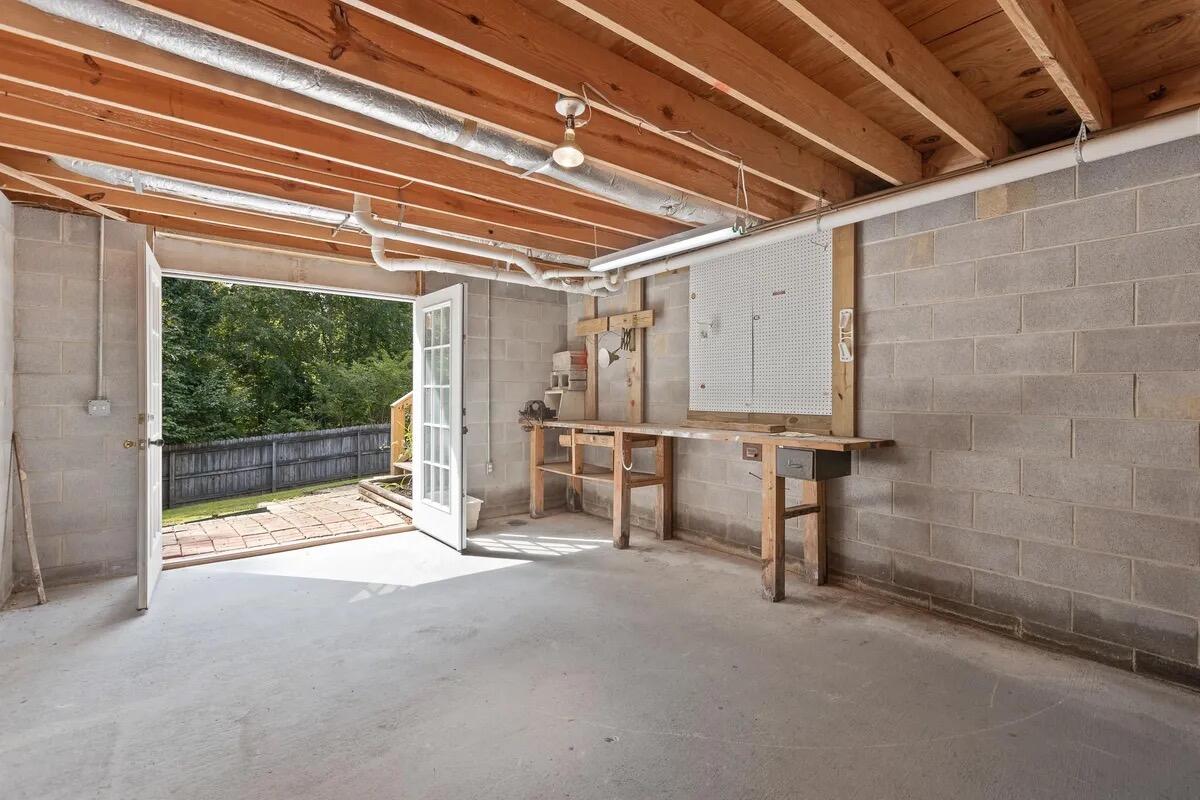 6594 White Tail Drive