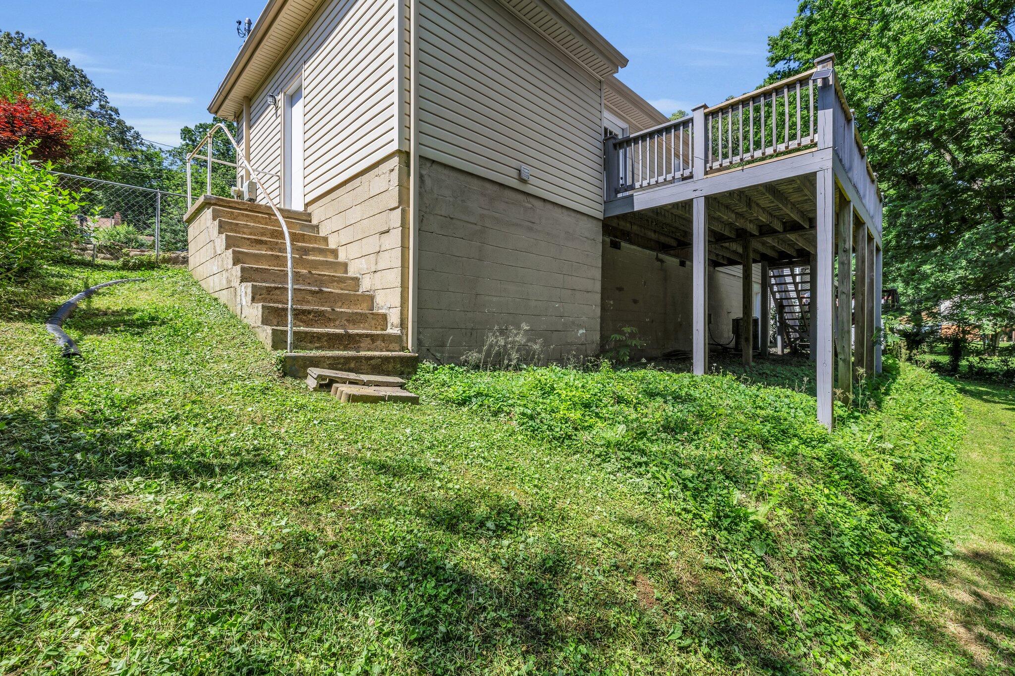 1427 Elm Street