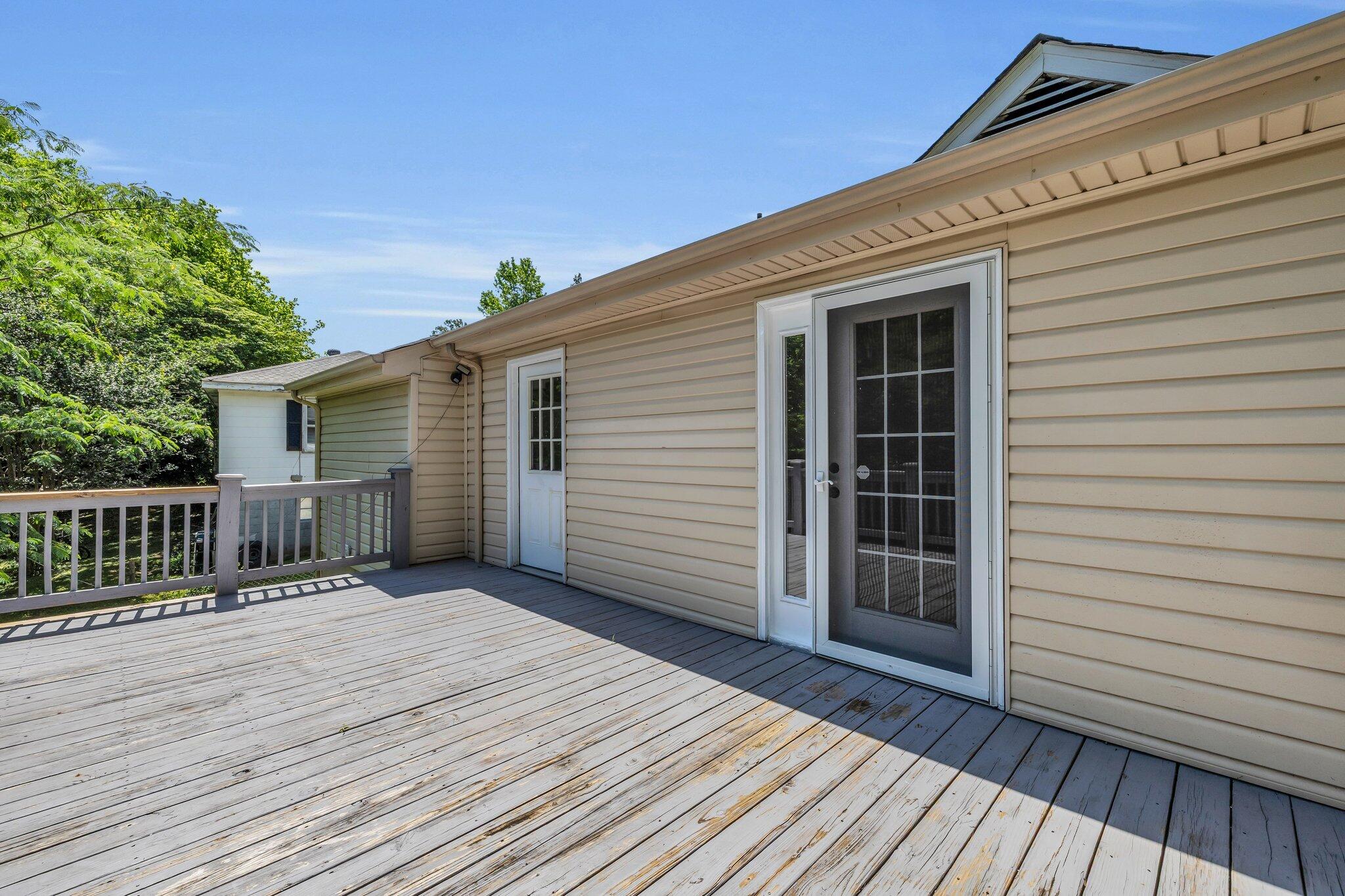 1427 Elm Street