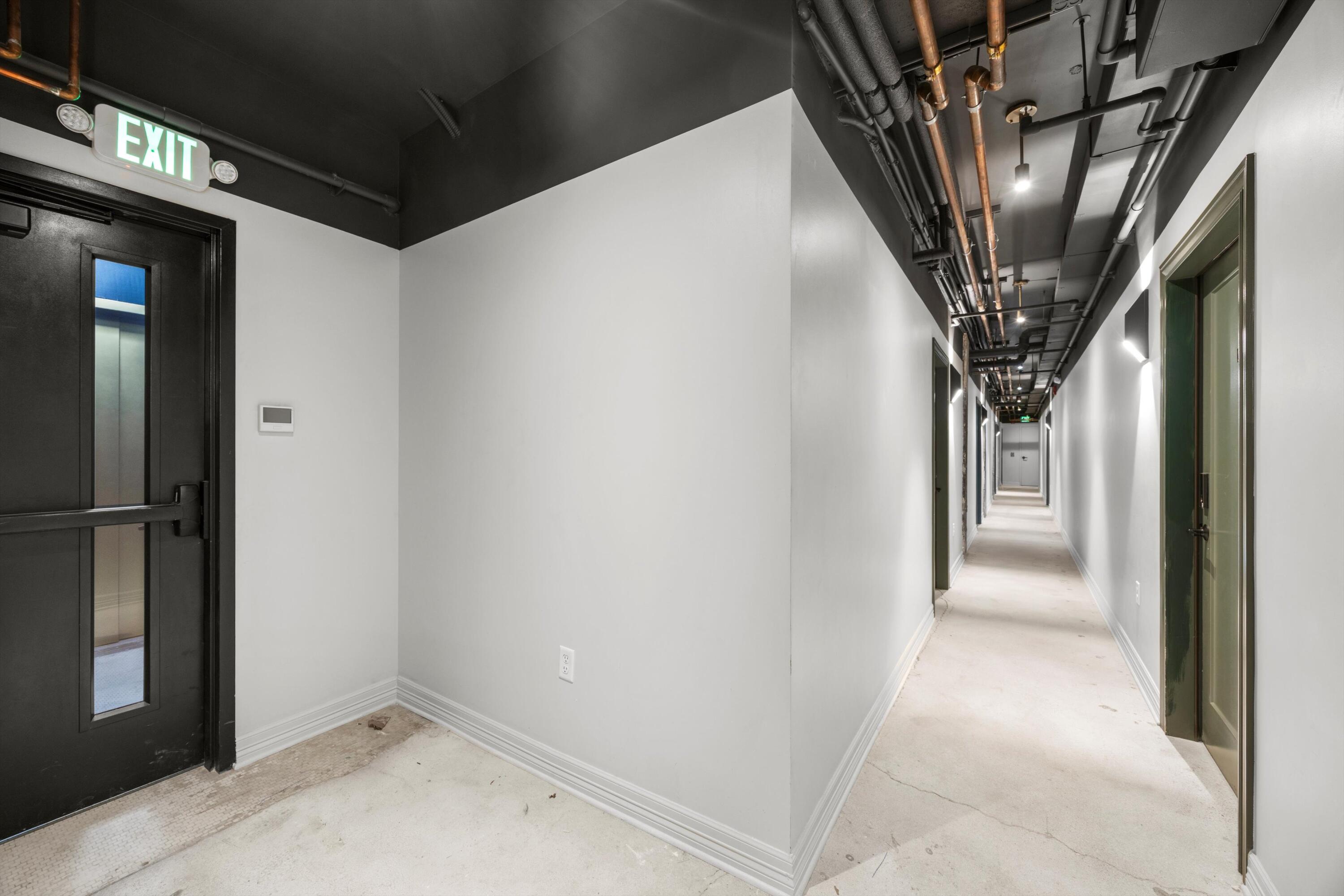 117 E 7th Street, 211-D