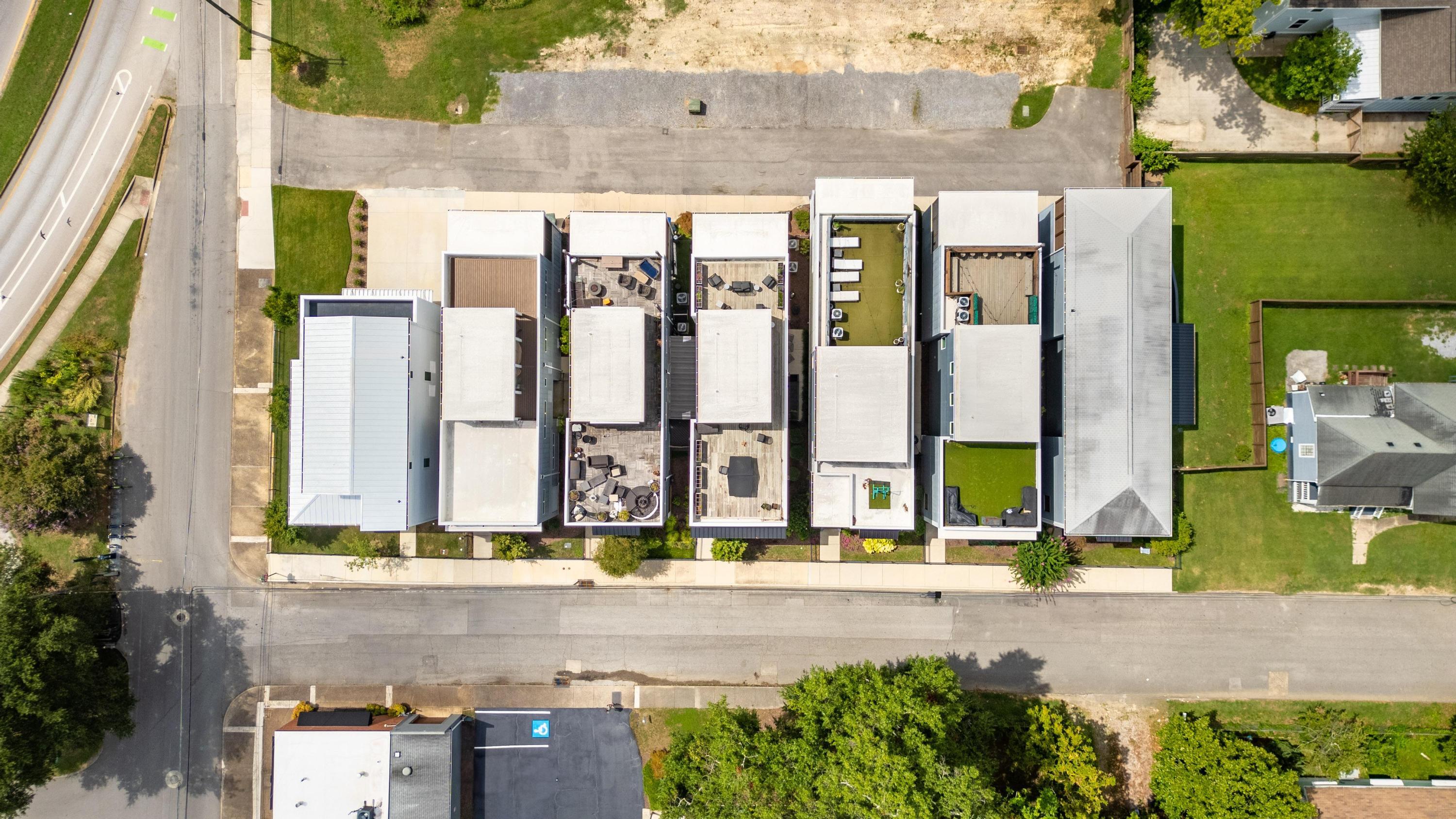 10 W Peak Street