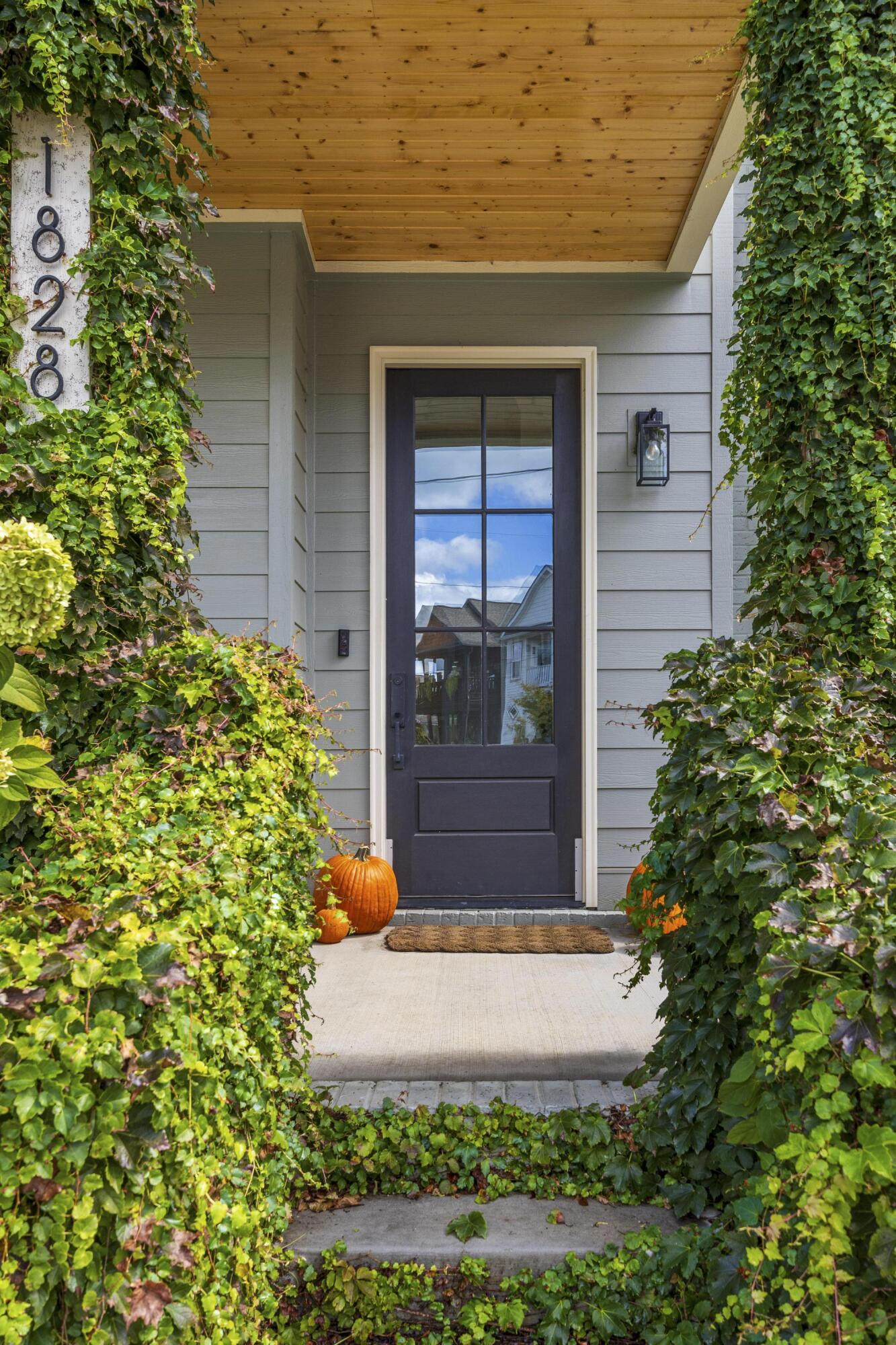 1828 Madison Street