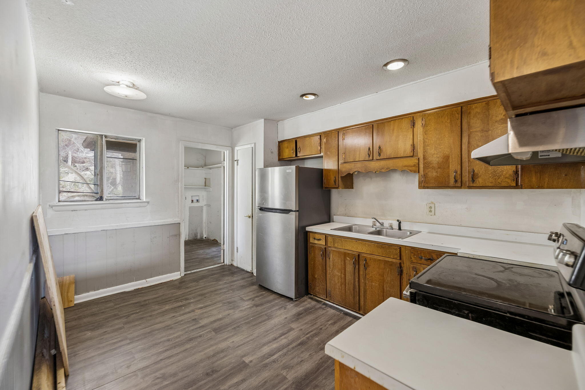 1215 Gadd Road, A & B