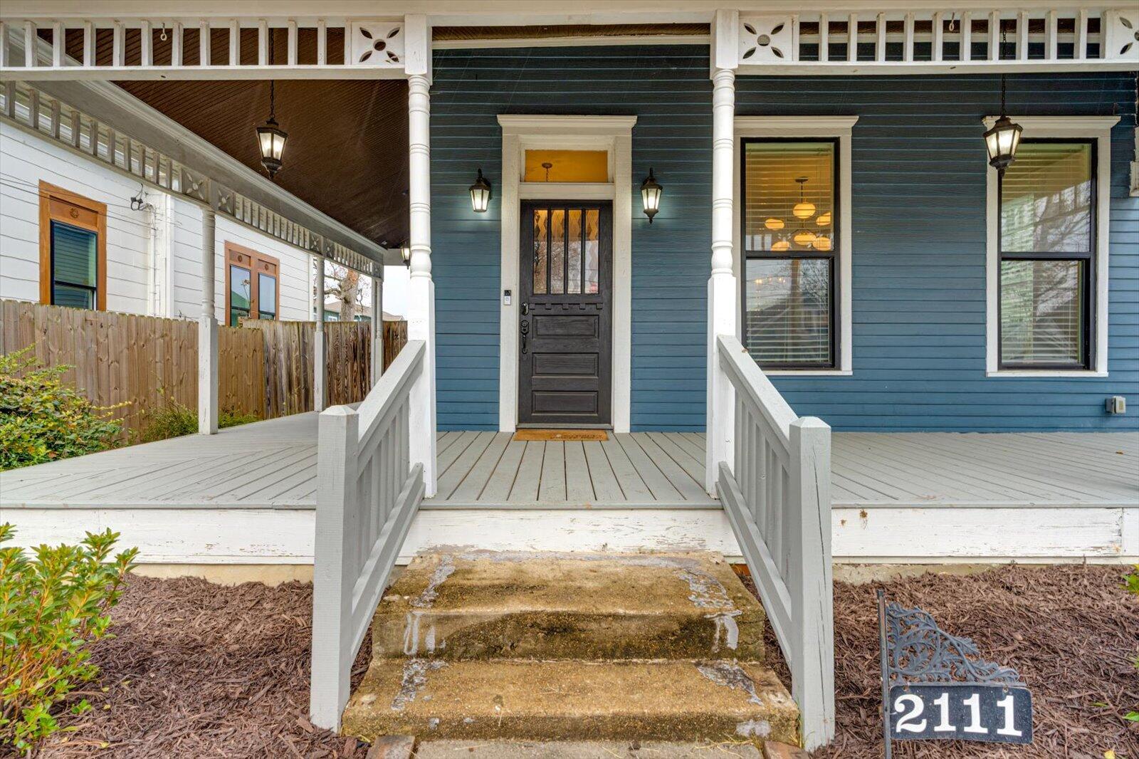 2111 Kirby Avenue