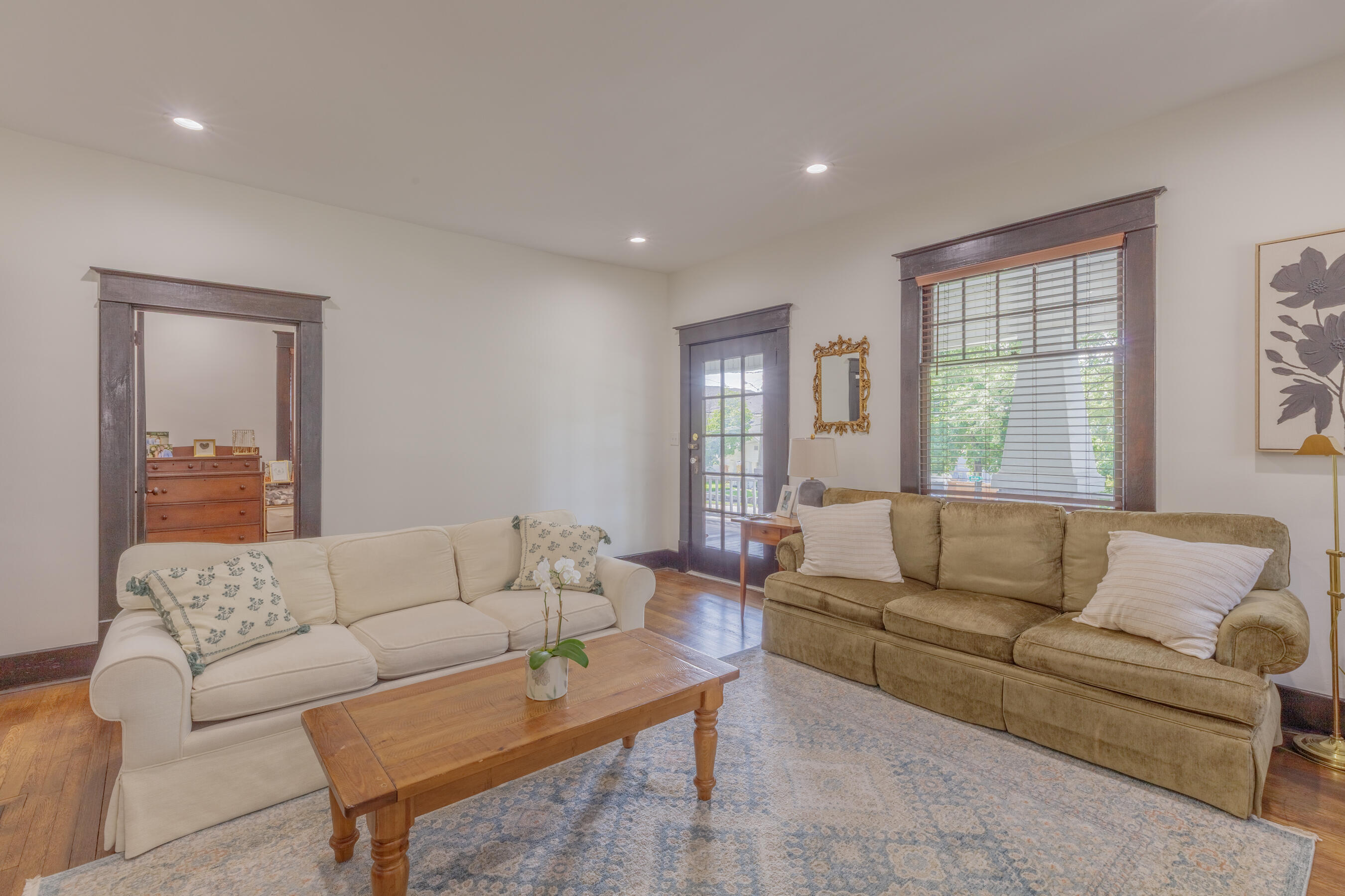 605 Barton Avenue