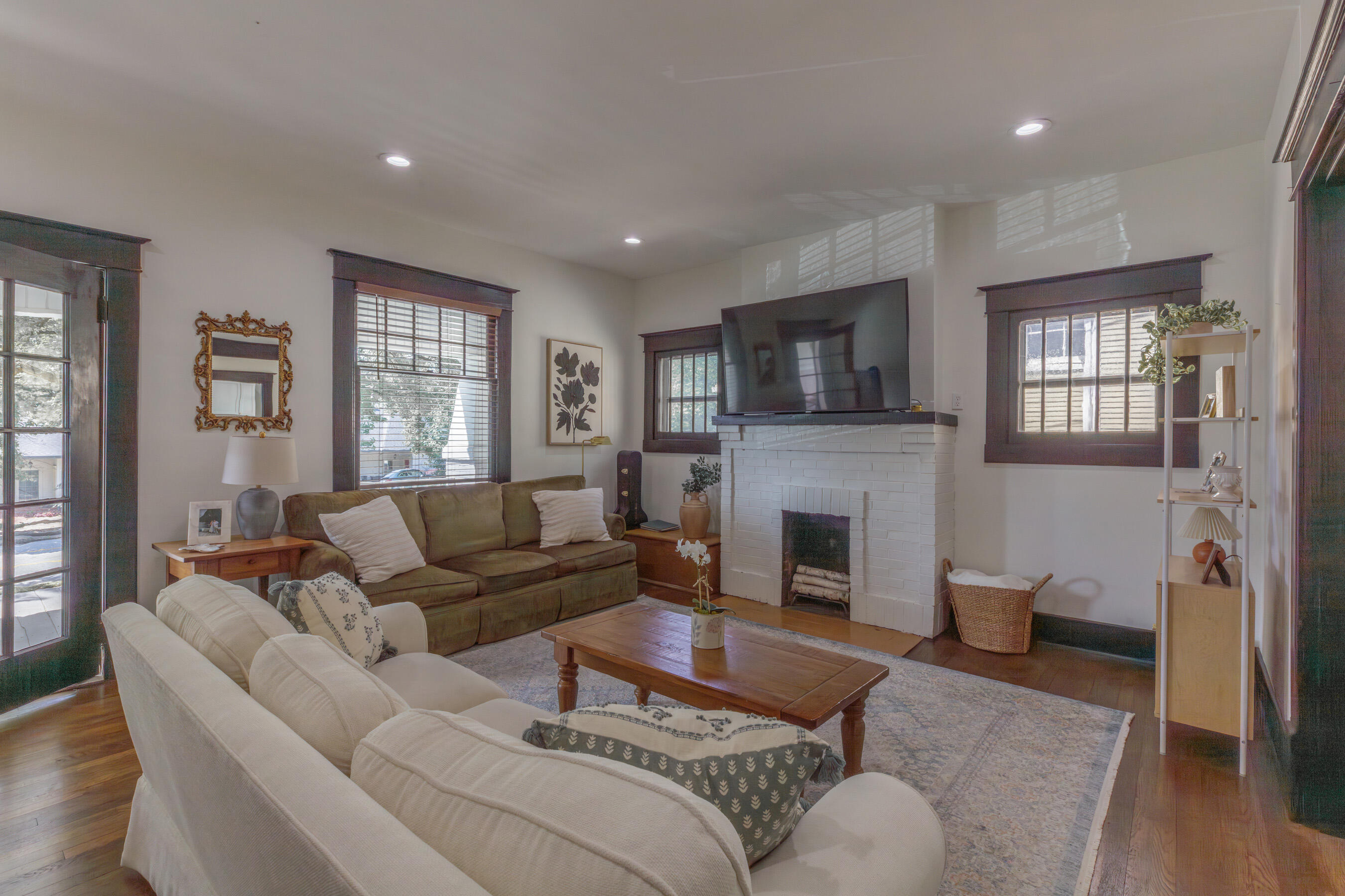 605 Barton Avenue