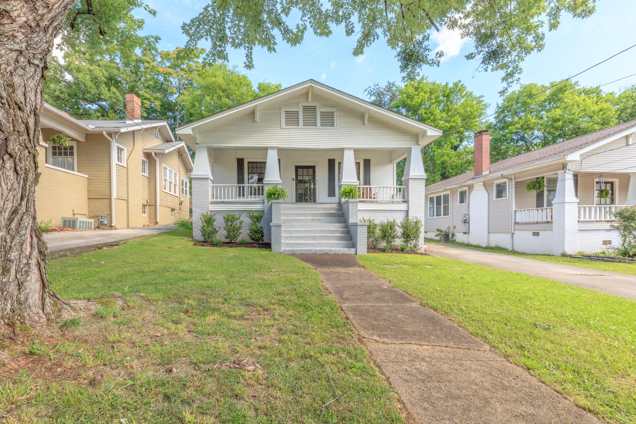 605 Barton Avenue