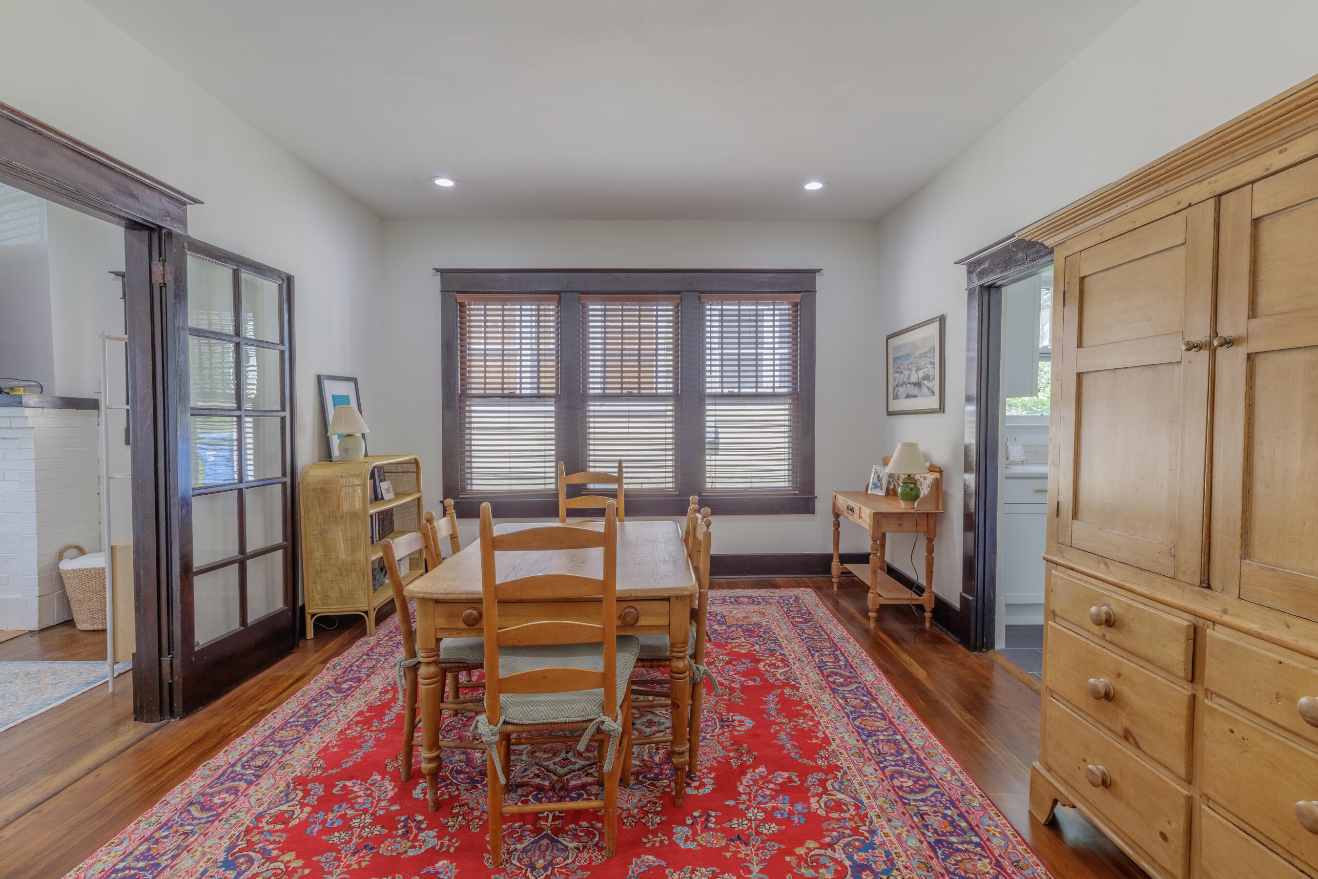 605 Barton Avenue