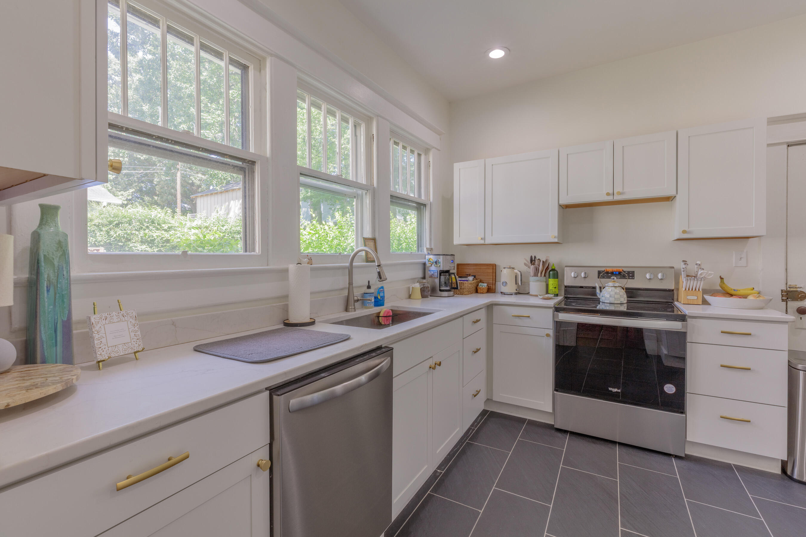 605 Barton Avenue