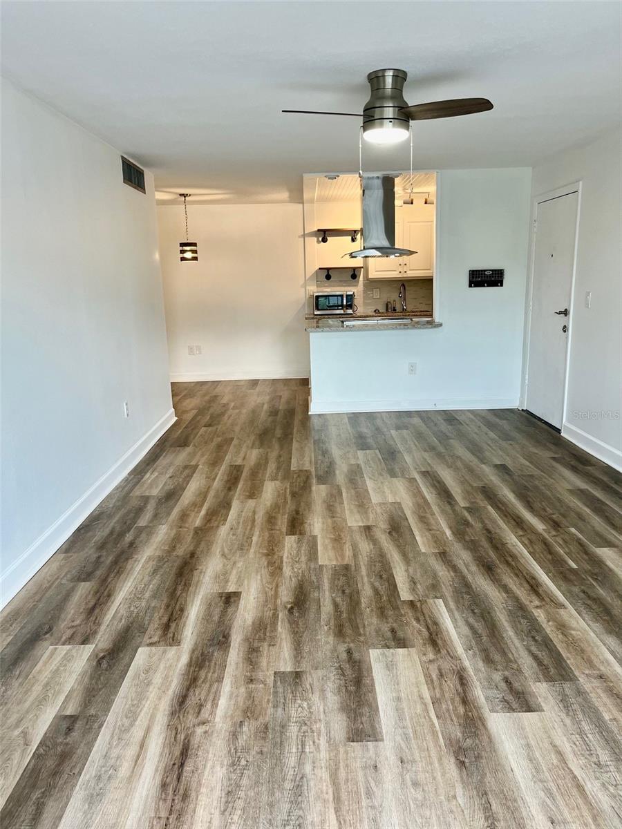 3239 BENEVA RD #202