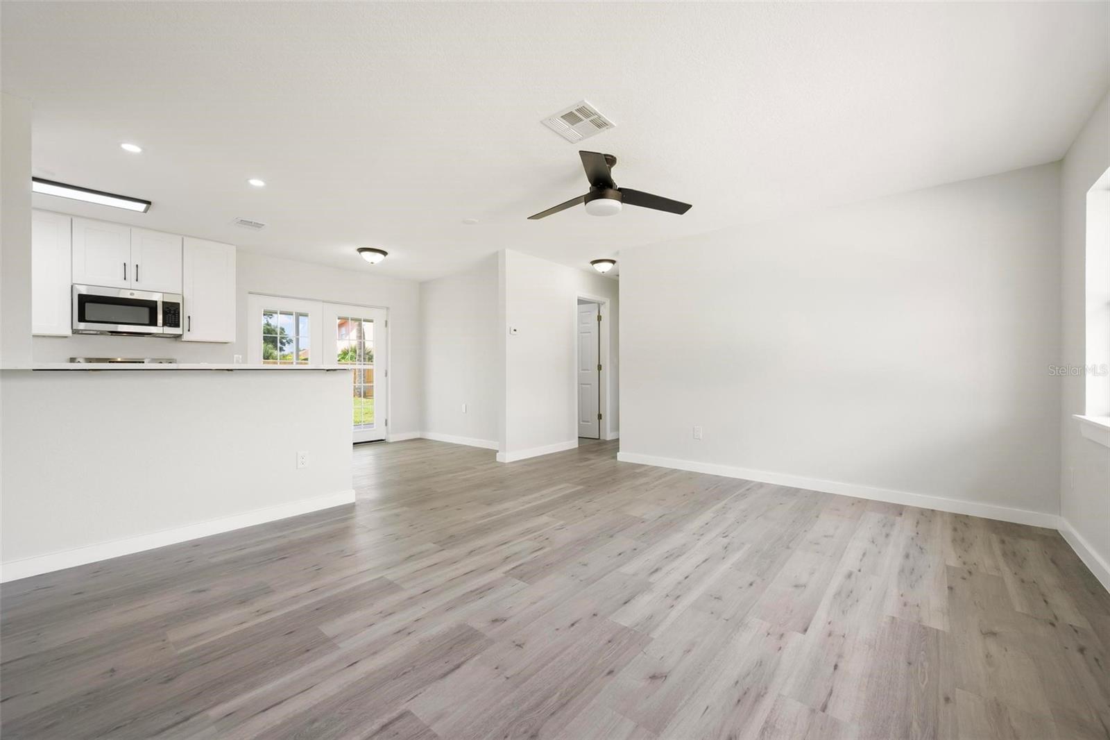 609 CARMEL RD