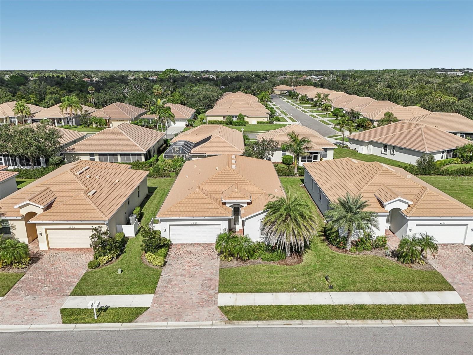 4939 GRAND CYPRESS BLVD