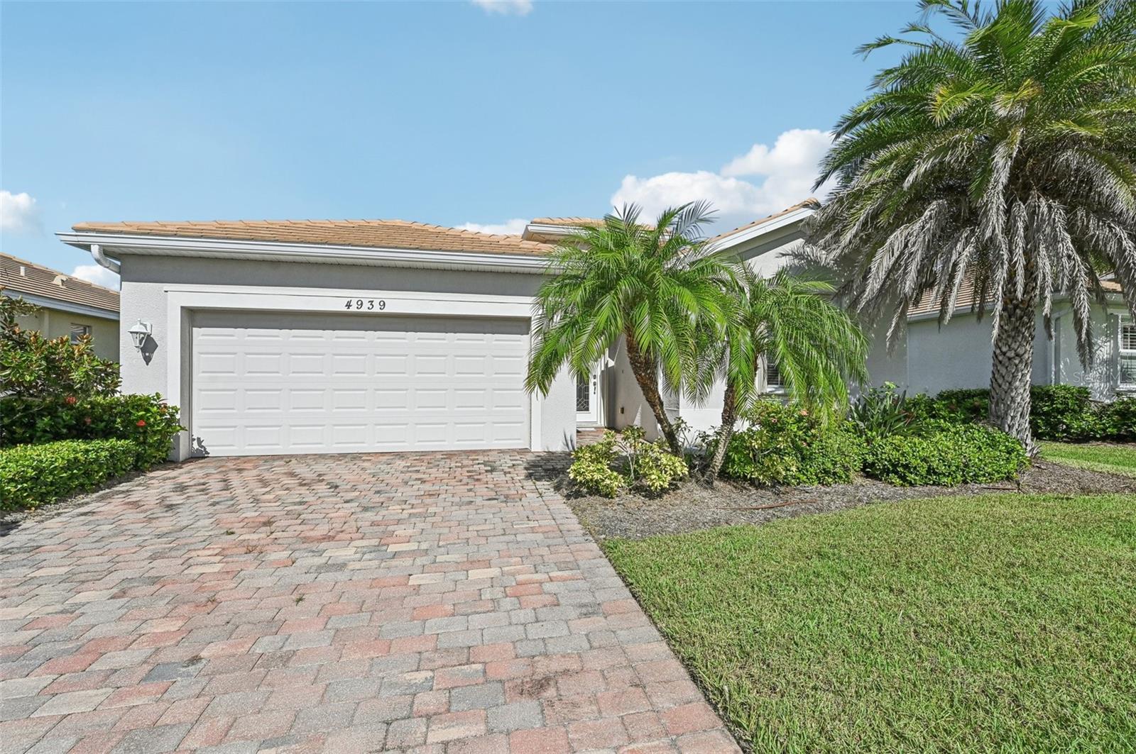 4939 GRAND CYPRESS BLVD