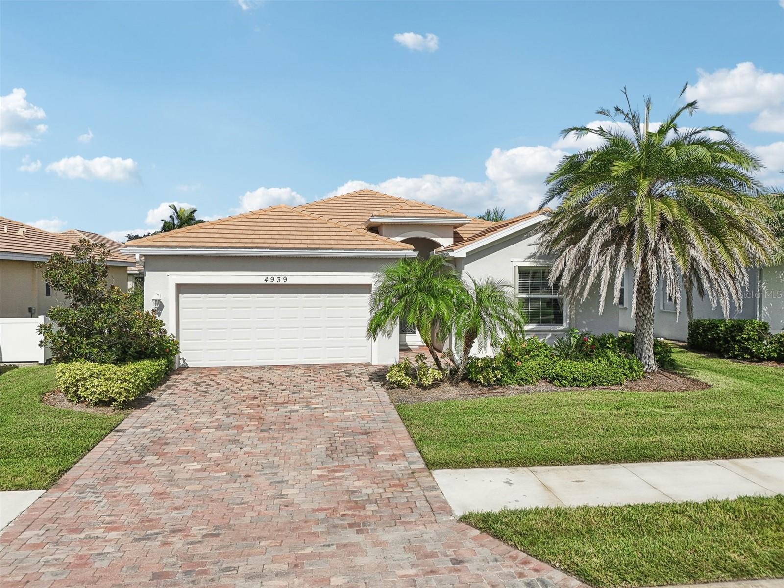 4939 GRAND CYPRESS BLVD