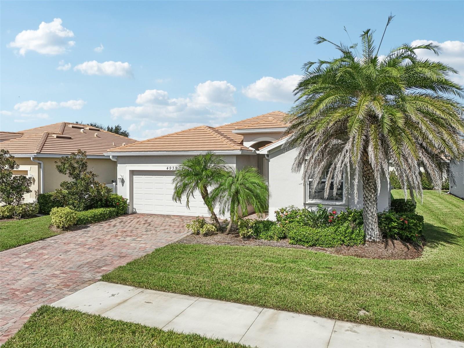 4939 GRAND CYPRESS BLVD