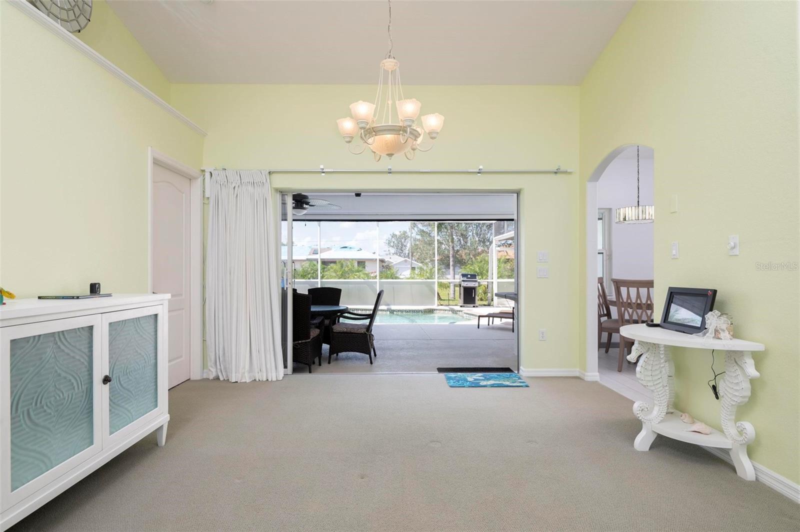 311 PARAMARIBO ST