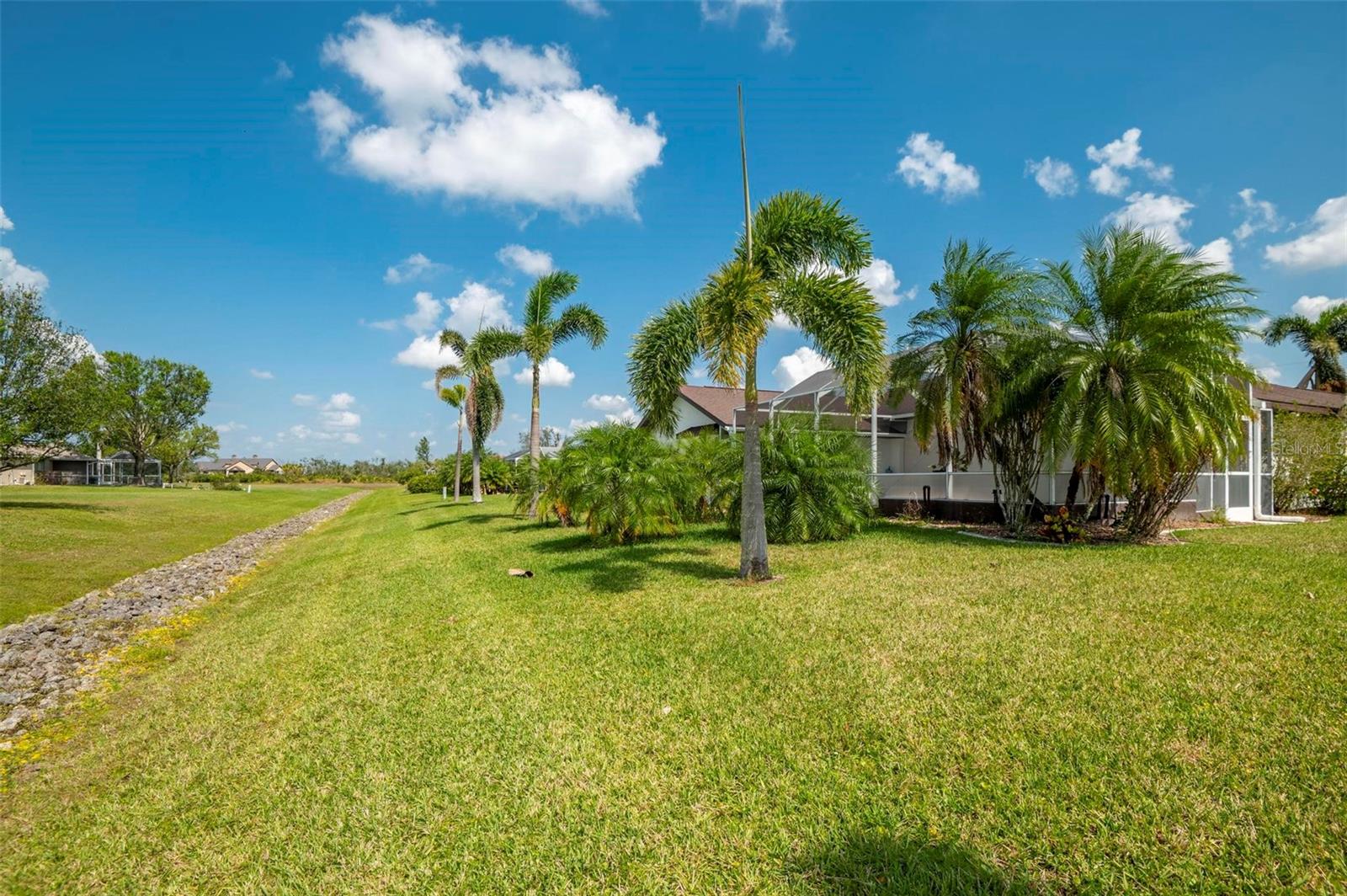 311 PARAMARIBO ST