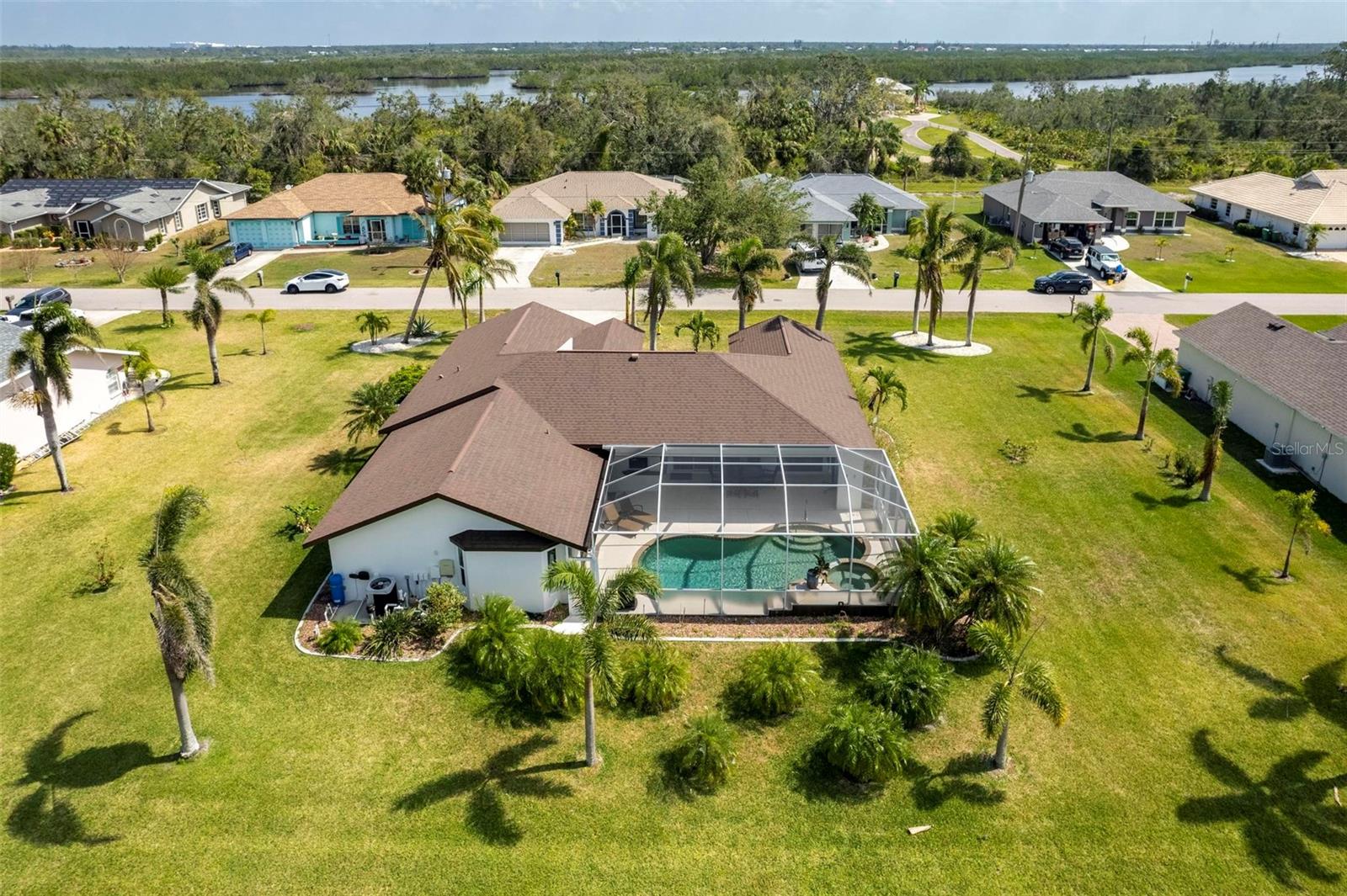 311 PARAMARIBO ST