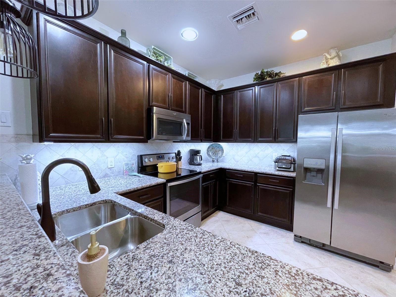2852 ARUGULA DR
